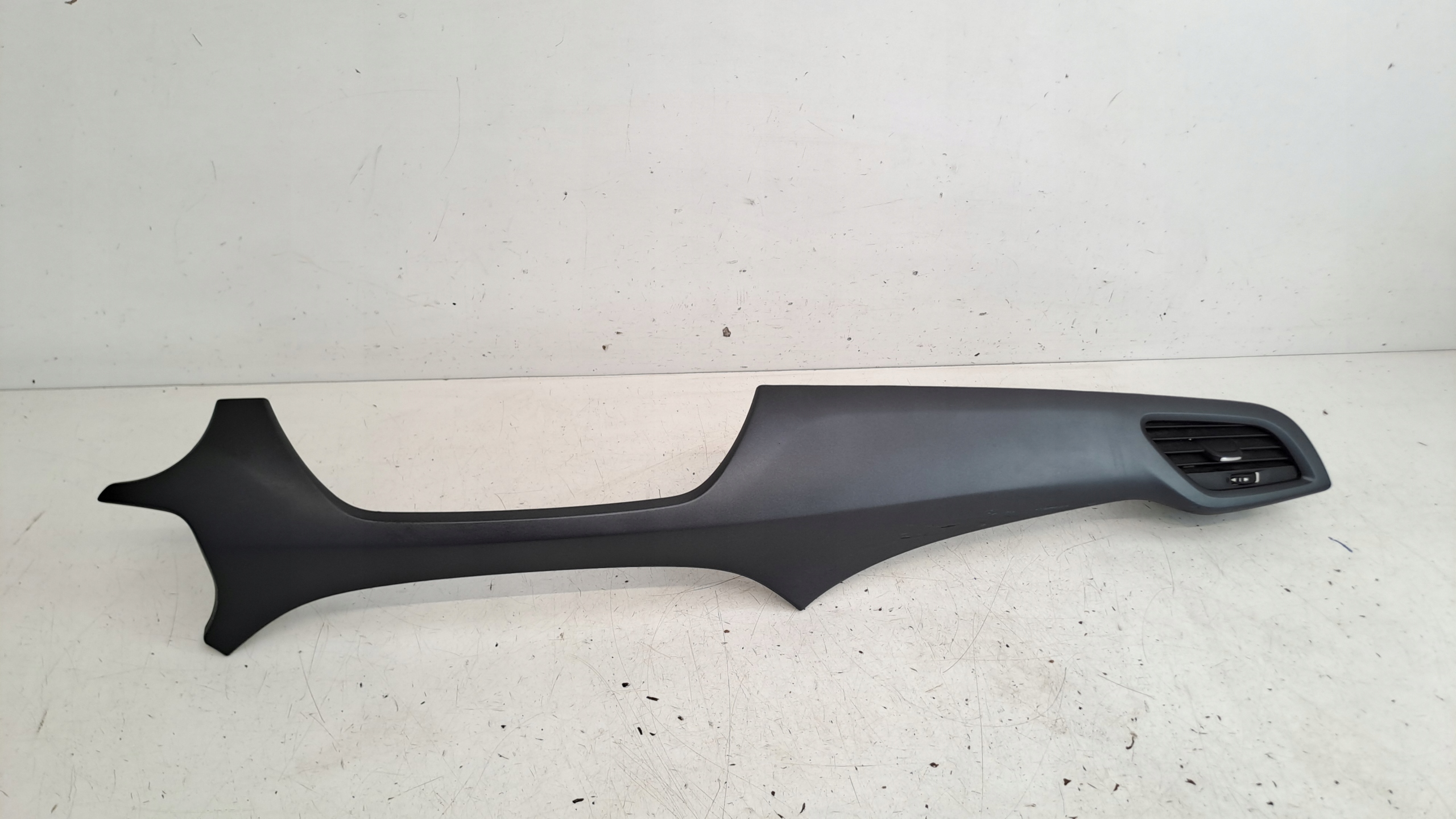 lista dekor deski 39050125 Opel Corsa E
