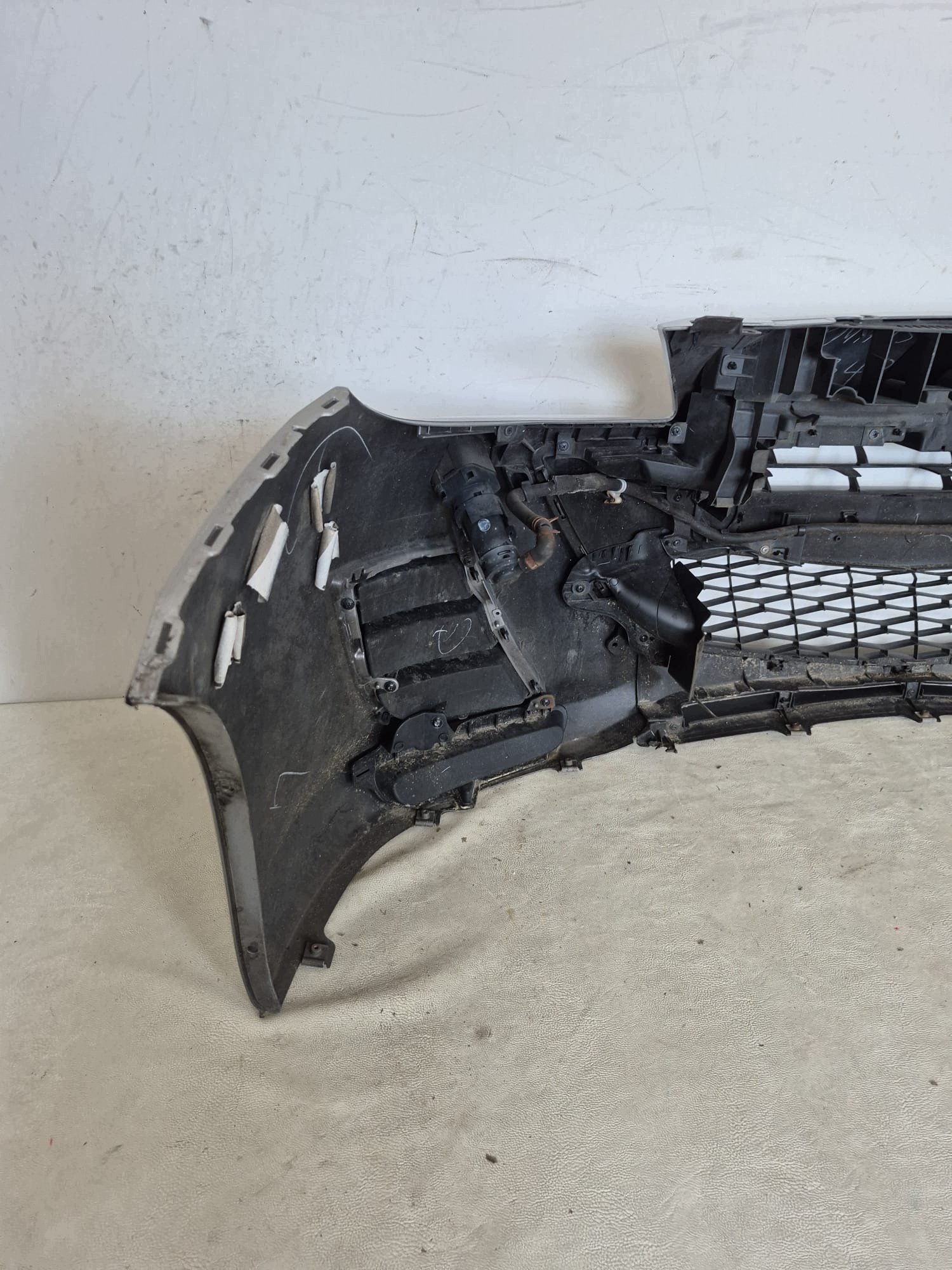 MAZDA 3 BL 08- bumper front front SPR LAK.38P BCW8-50031