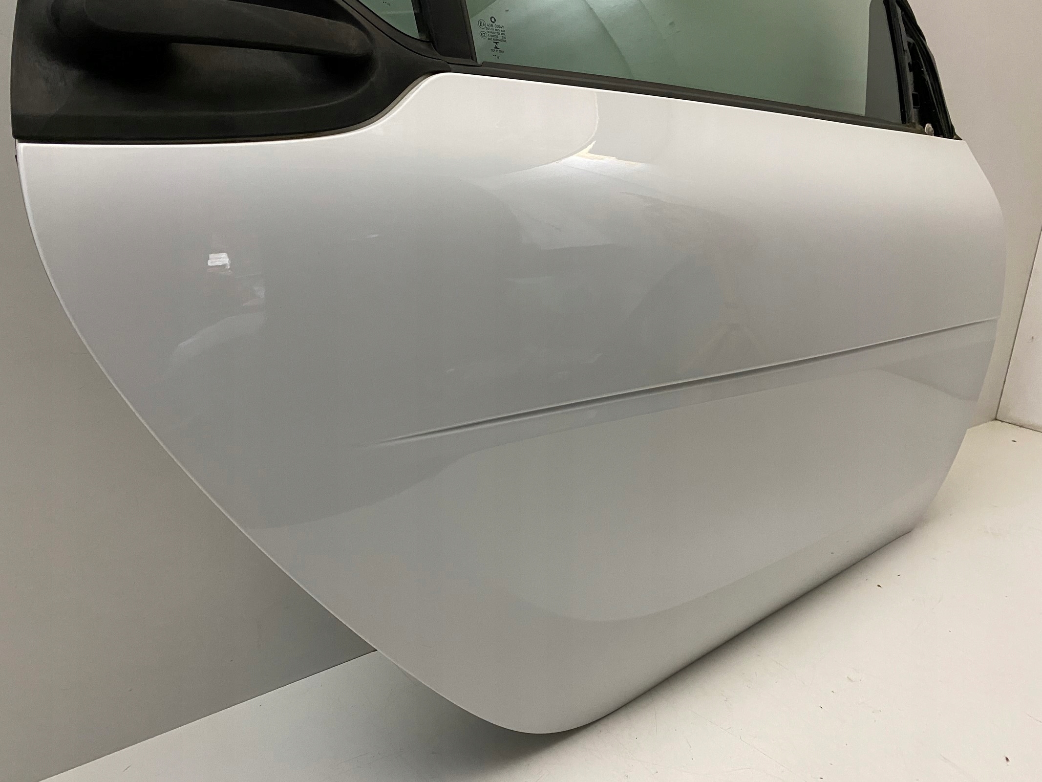 SMART FORTWO III W453 PRAWE DRZWI KOMPLETNE 14- Strona zabudowy przód - prawa