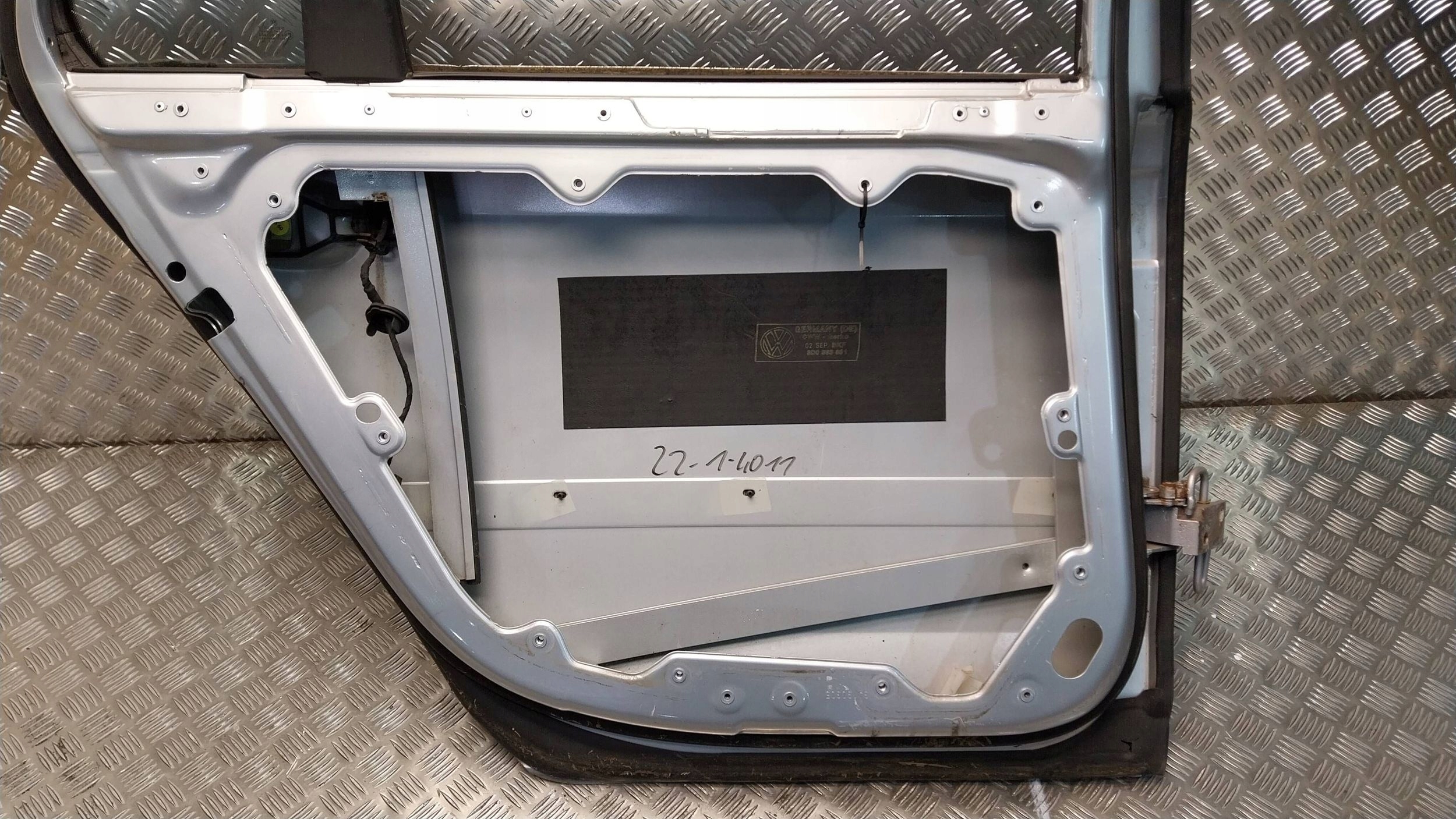 door rear part left VW PHAETON 02