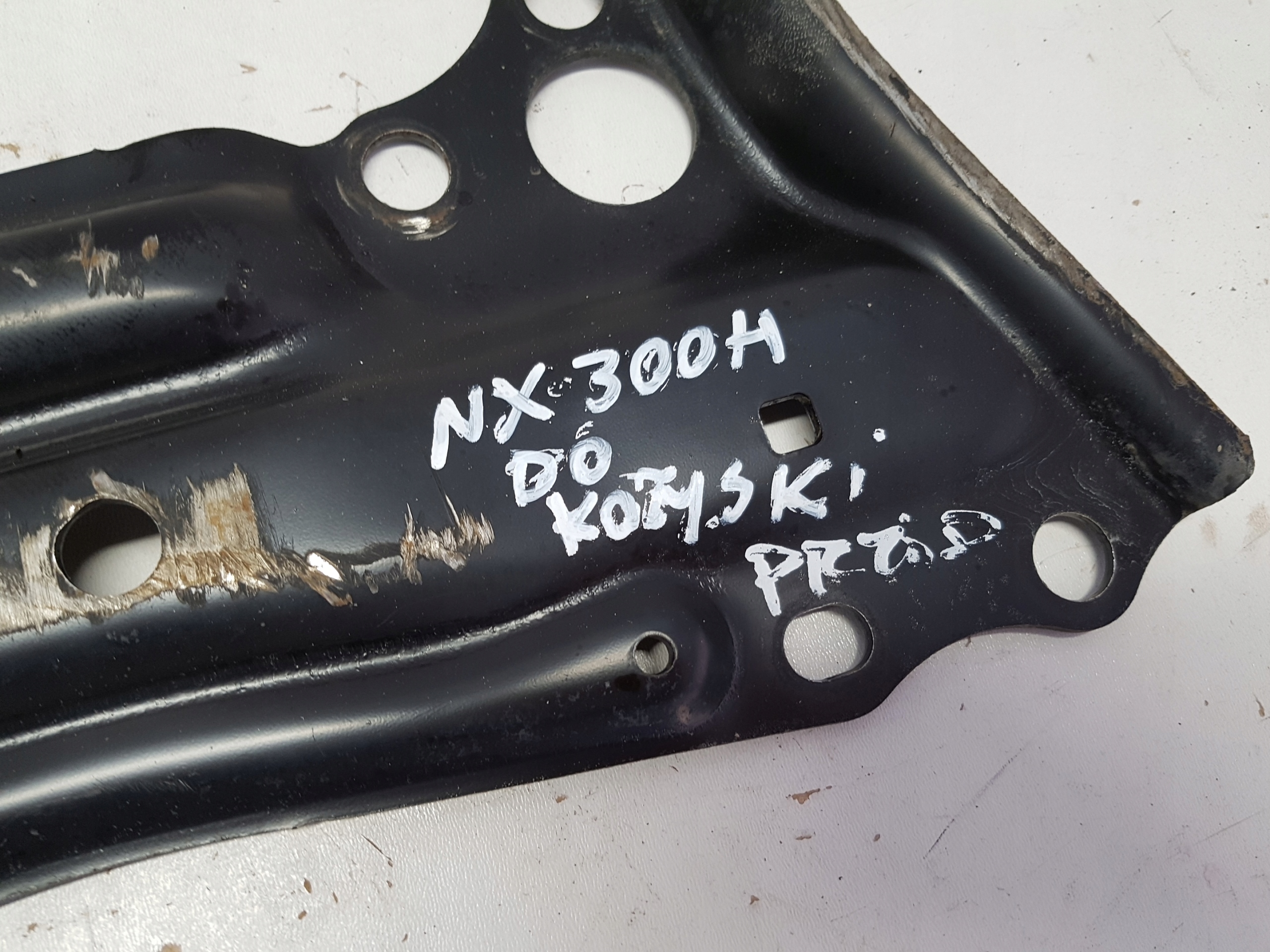 LEXUS NX 300H console holder KOLYSKI