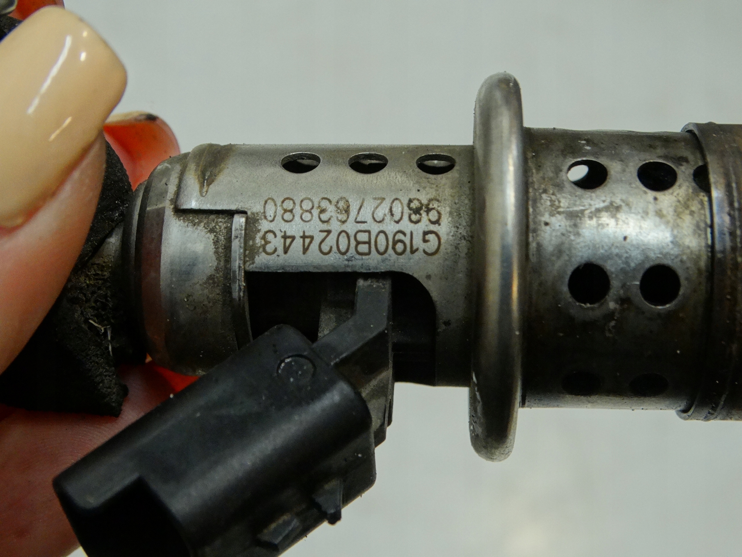 injector nozzle ADBLUE CITROEN C4 CACTUS 1.6 BLUEHDI 9802763880