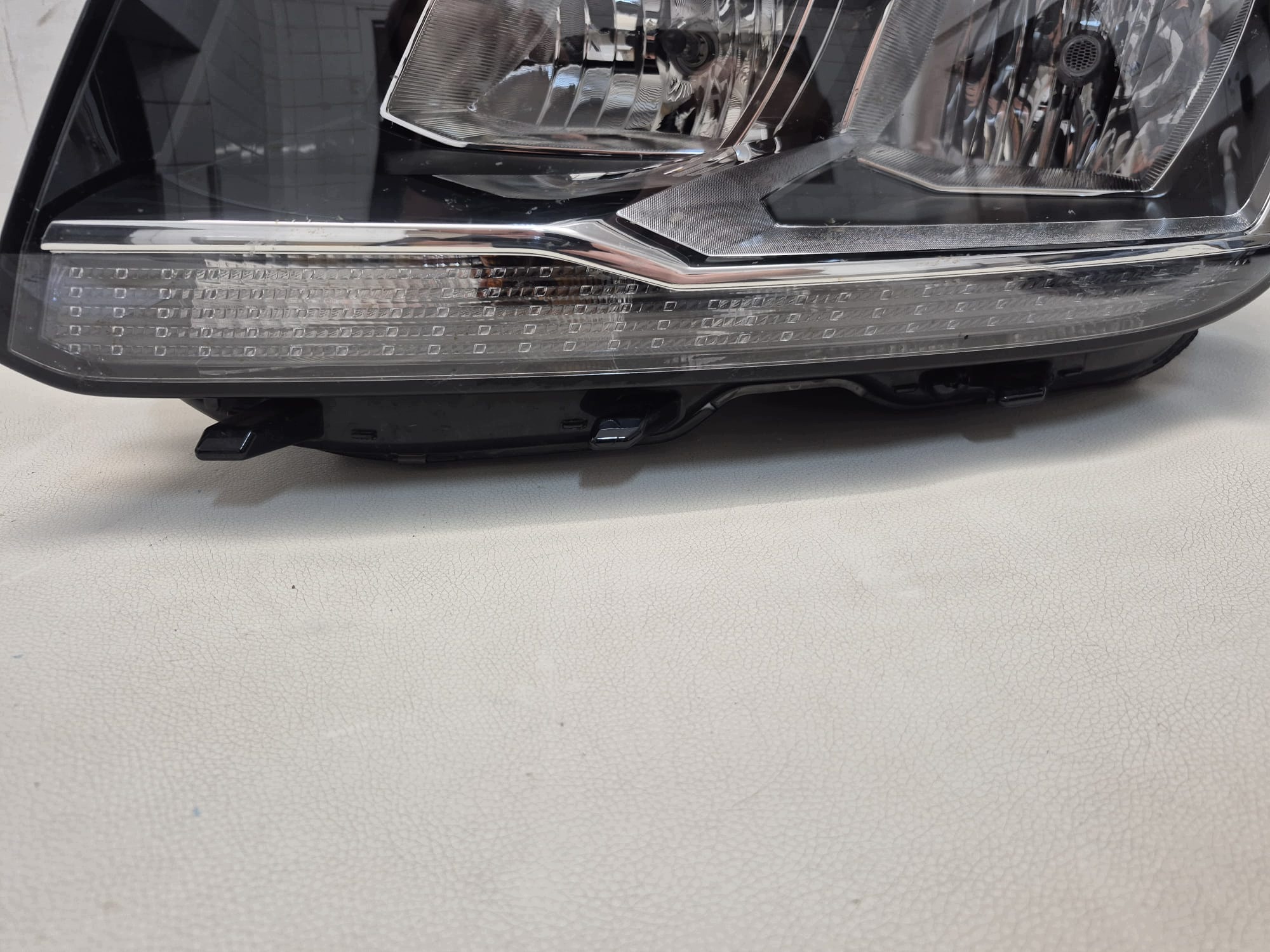 VW TIGUAN II 2 5N 16- light left front front normal 5NB941005B