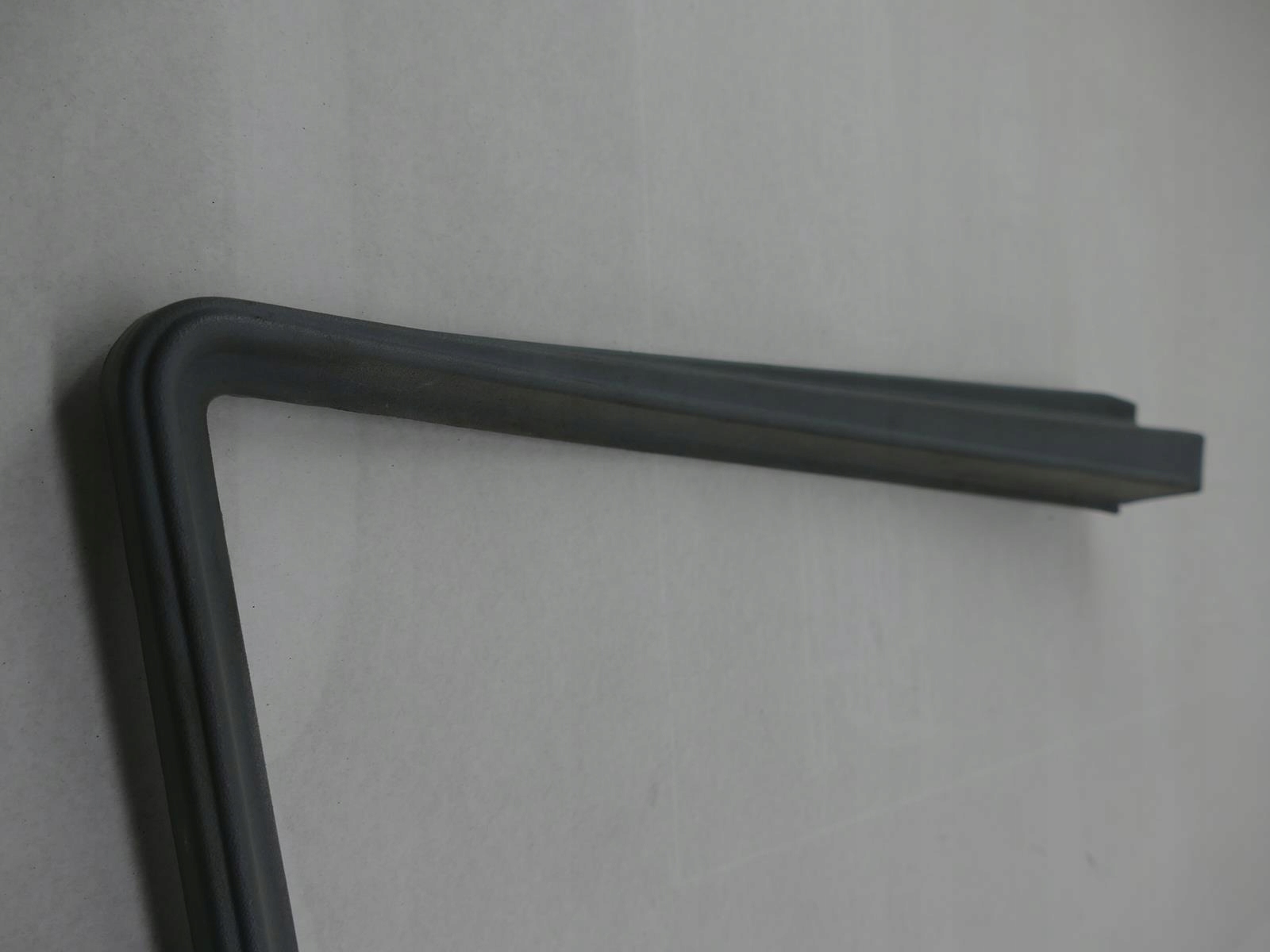 MERCEDES E W124 sedan frame door right front