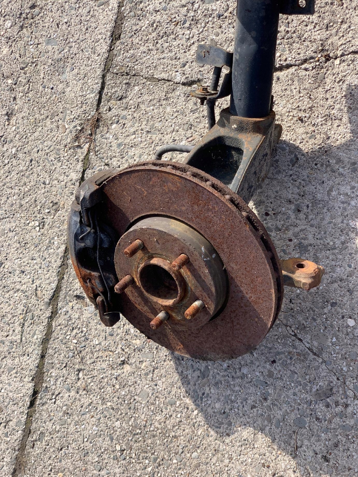 # McPherson swing left front FORD FOCUS MK3