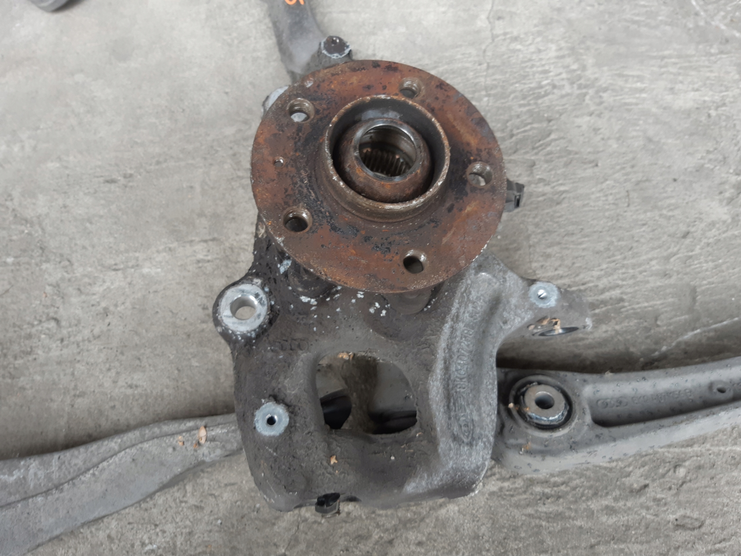 AUDI A4 B8 A5 8T A6 C7 A7 swing right right front 8K0407258E