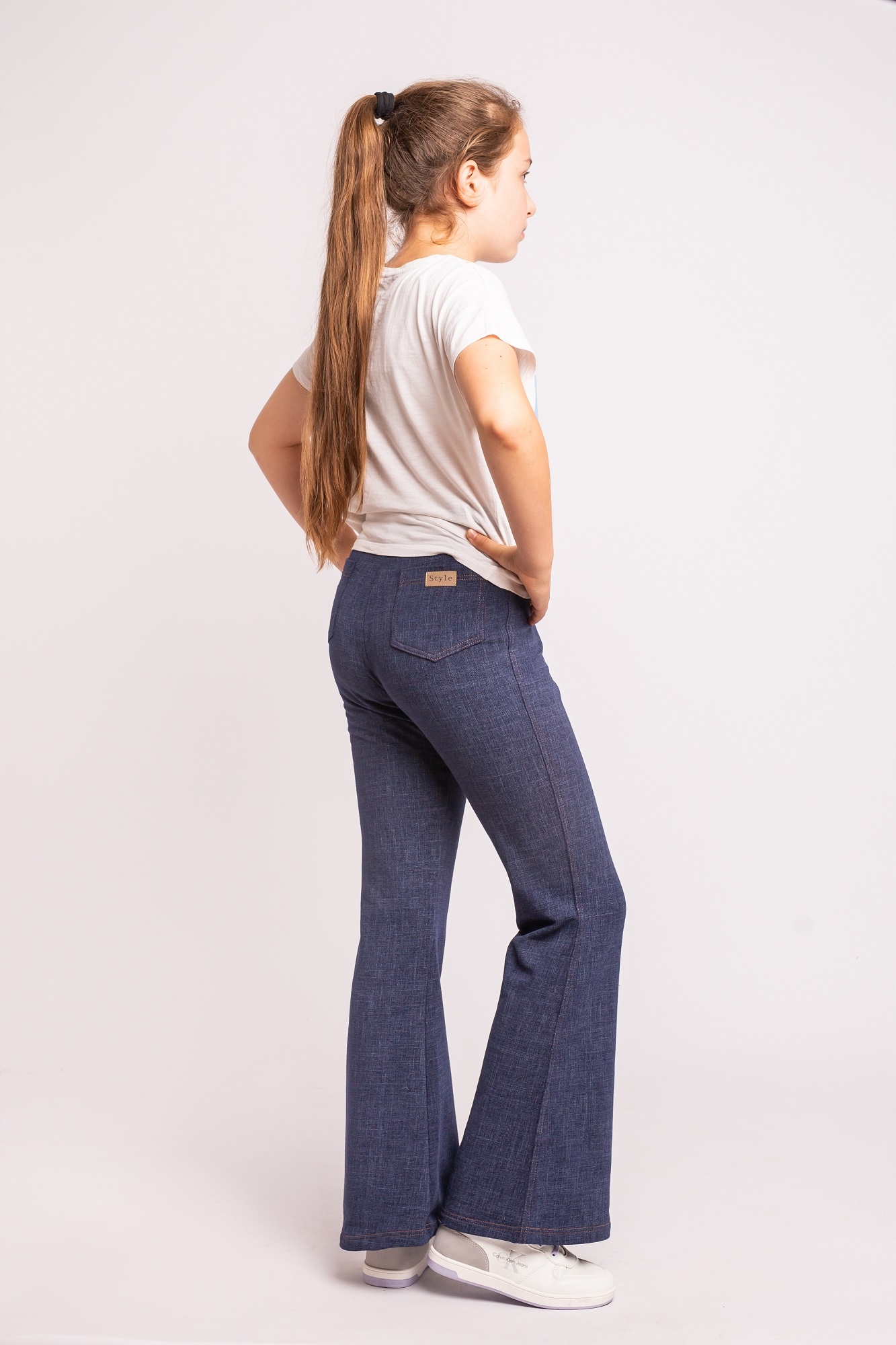 Spodnie DZWONY legginsy dresowe jeans elastyczne - 134 Marka bez marki