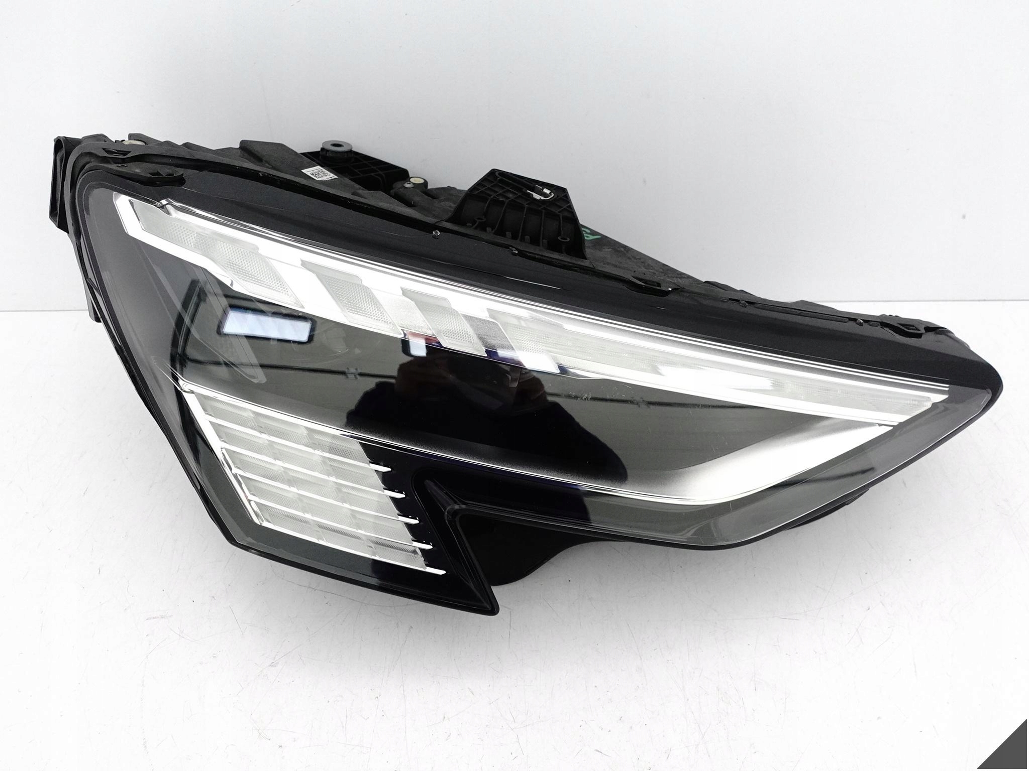 AUDI A3 S3 8Y0 20-23 light FULL LED MATRIX right front EUROPA *036* + module