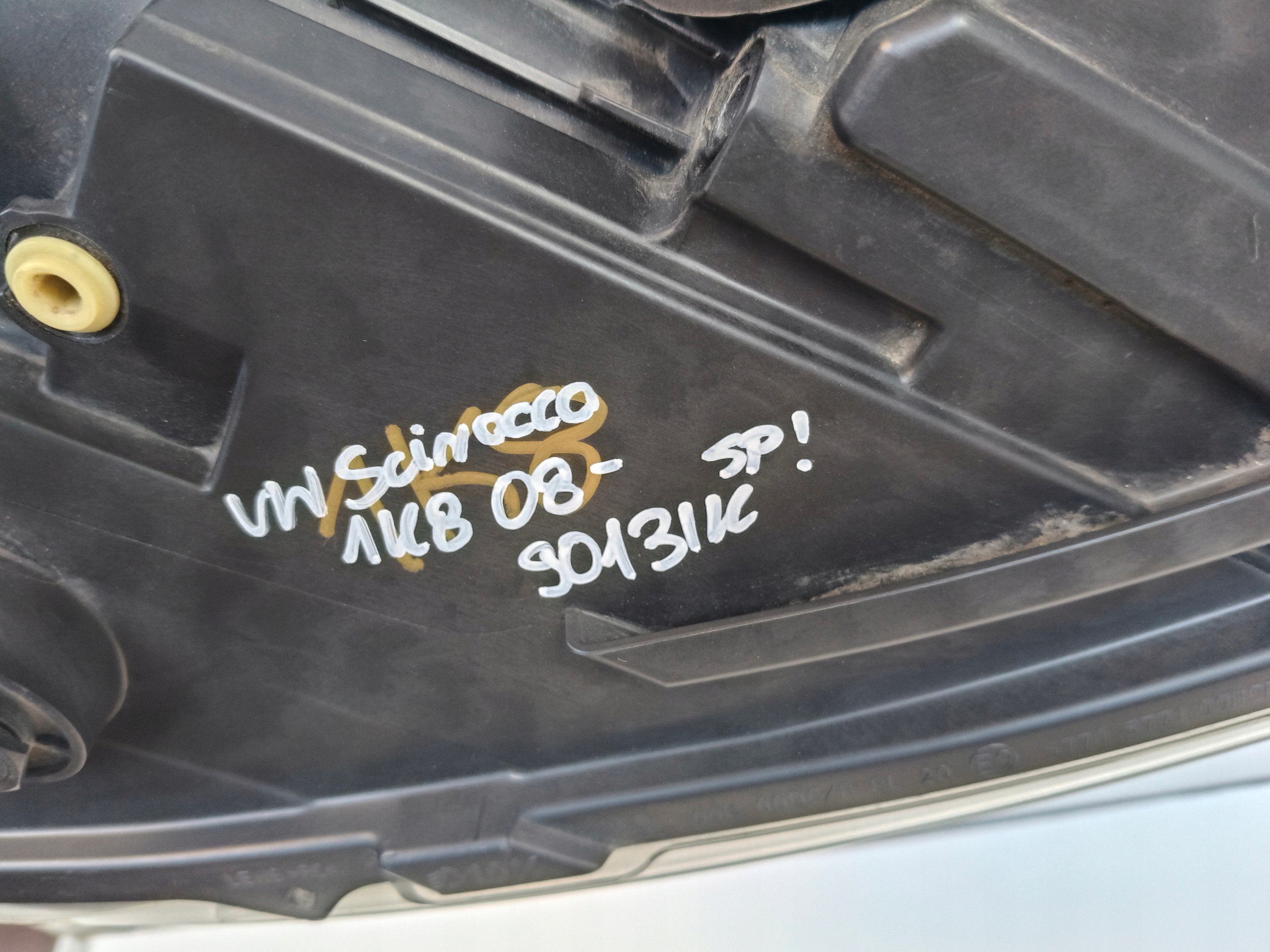 Feux phare Droit REFLEKTOR VW SCIROCCO 1K8 08