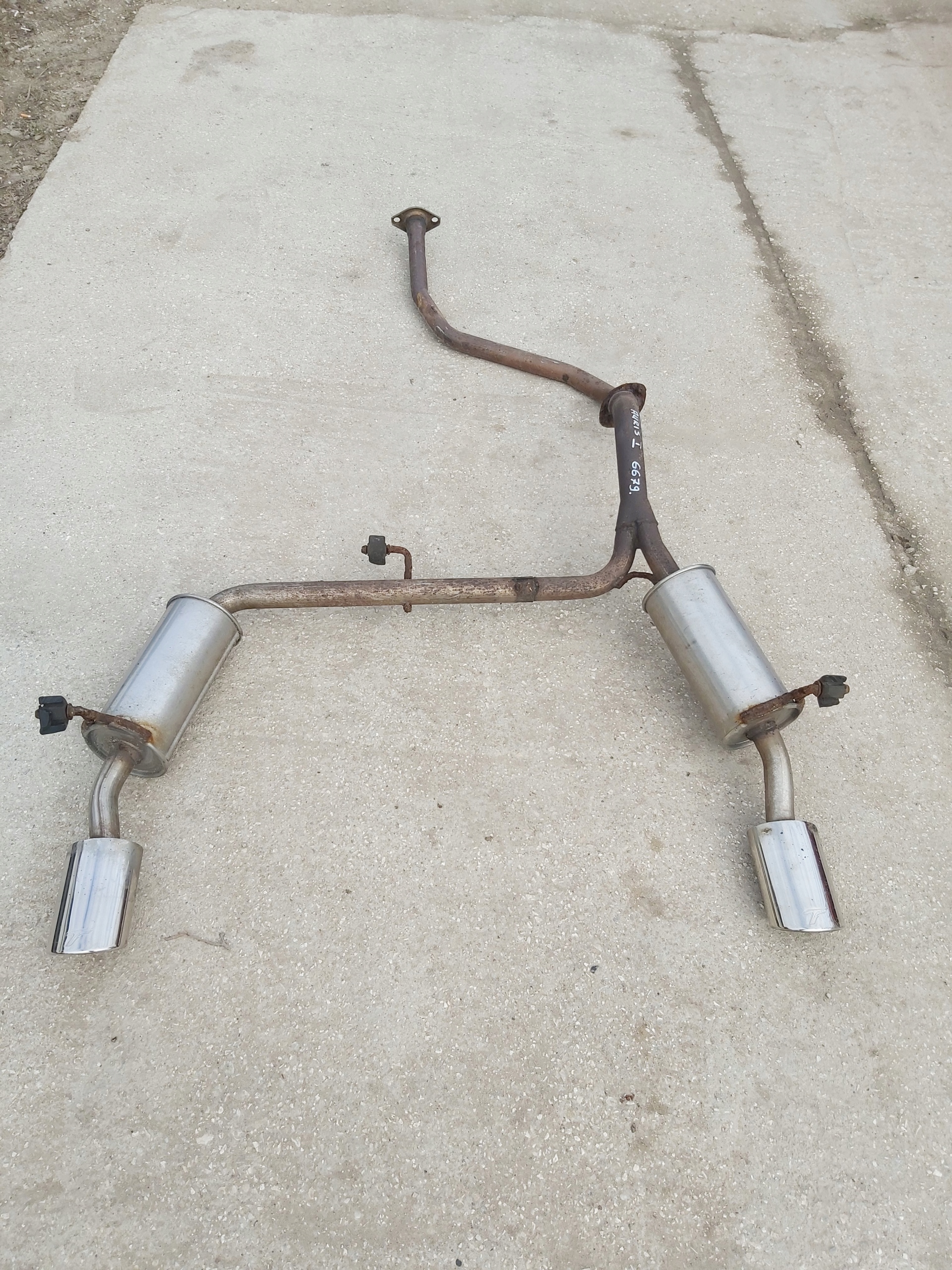 Toyota Auris и глушитель Toyota MOTORSPORT