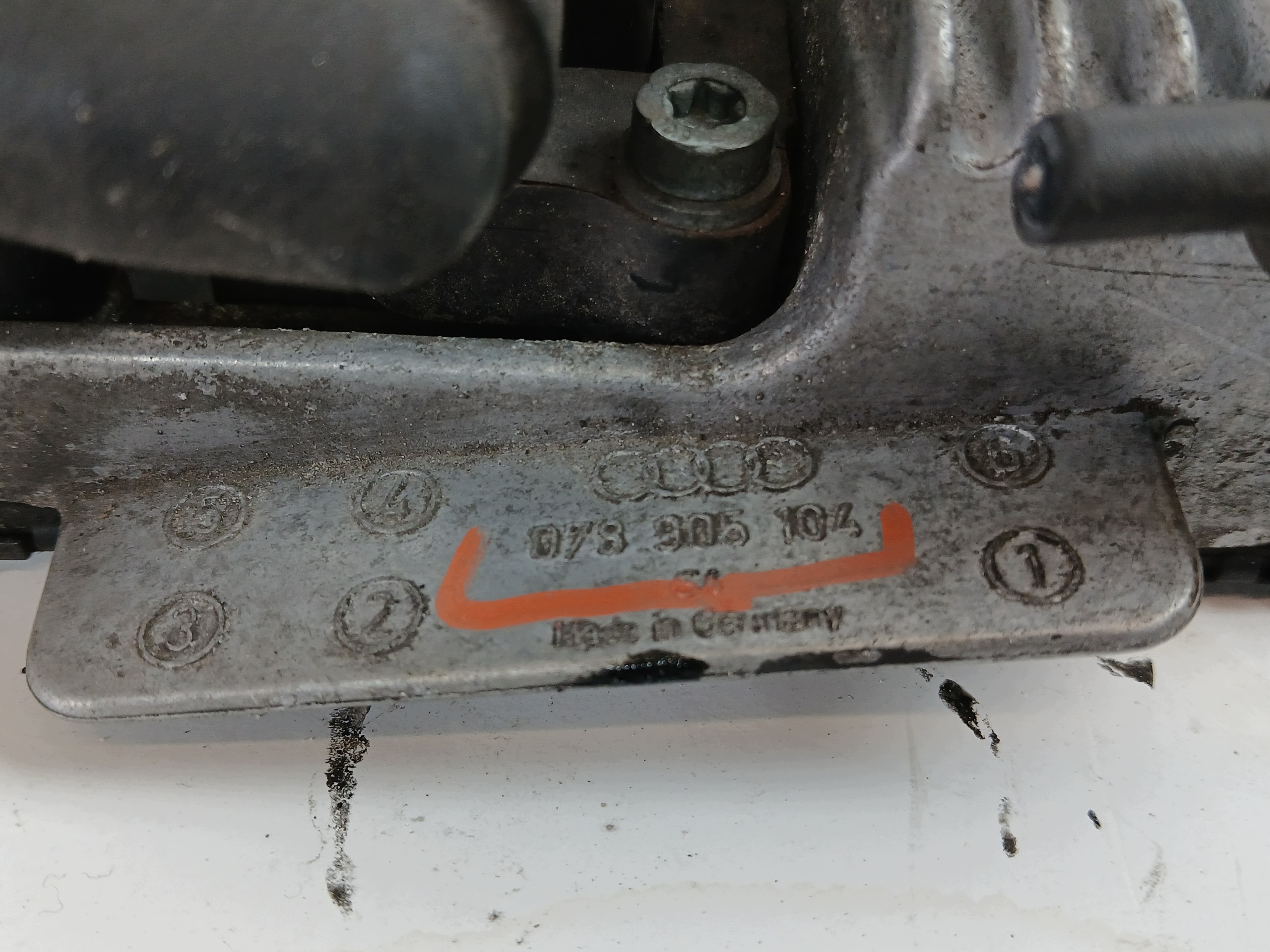 AUDI A6 C5 2.4 coil ignition 078905104