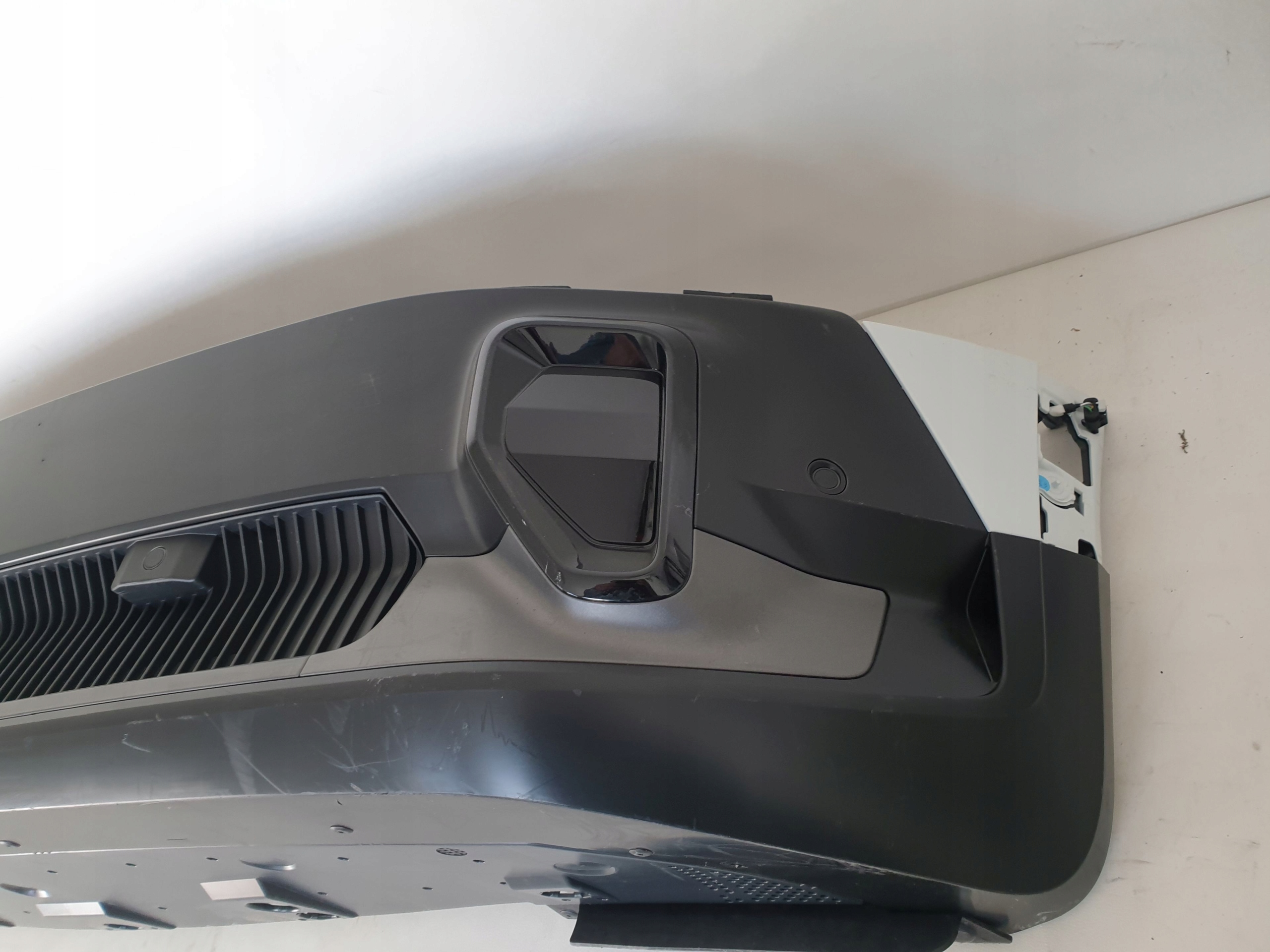 RENAULT 4 IV E-TECH 25-> bumper front front PDC RADAR cover 620269461R