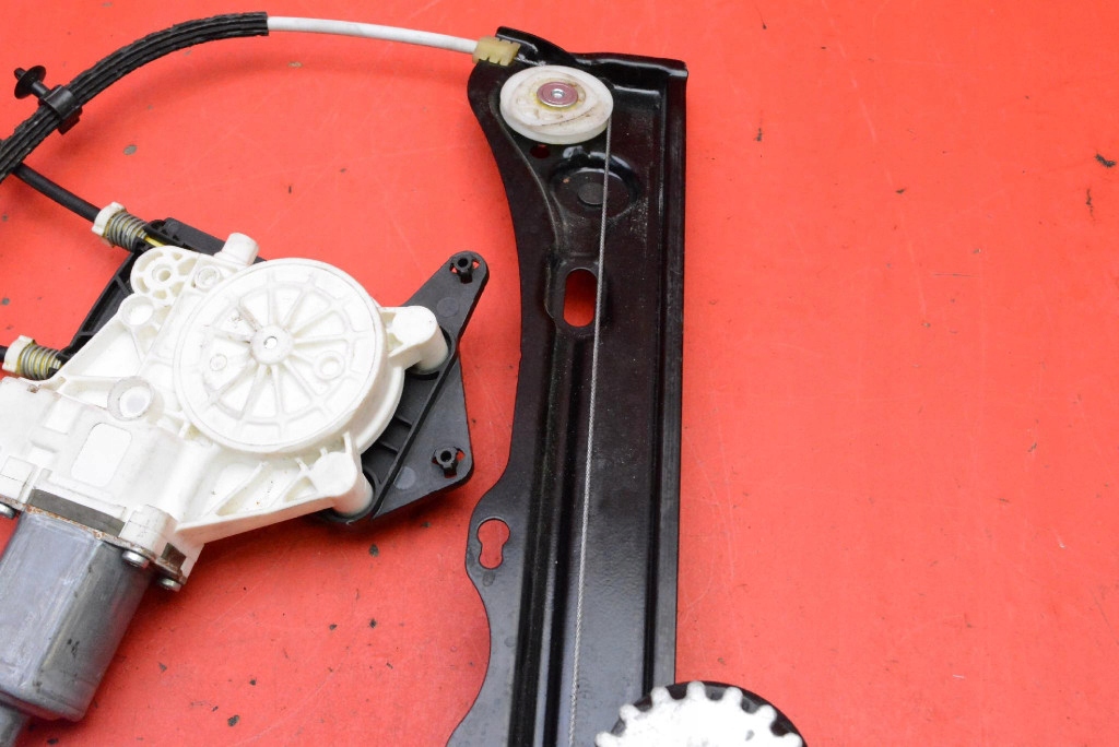 window regulator right front EU 7326328 BMW 4 F36 13-17