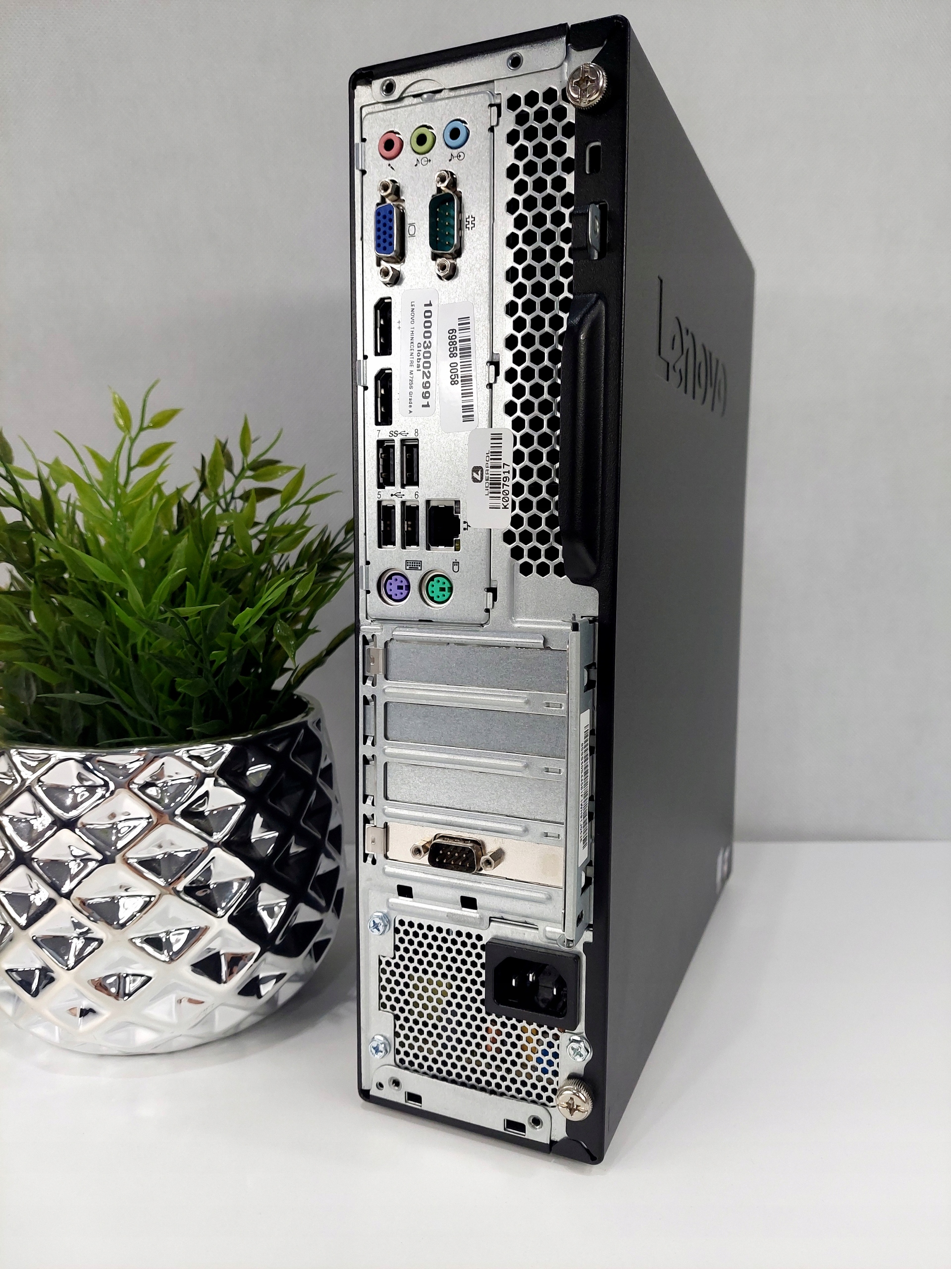 Komputer PC Lenovo M725s Ryzen 3 4/500HDD 4 rdzenie W11 Radeon dla graczy System operacyjny Windows 10 Professional Windows 11 Pro