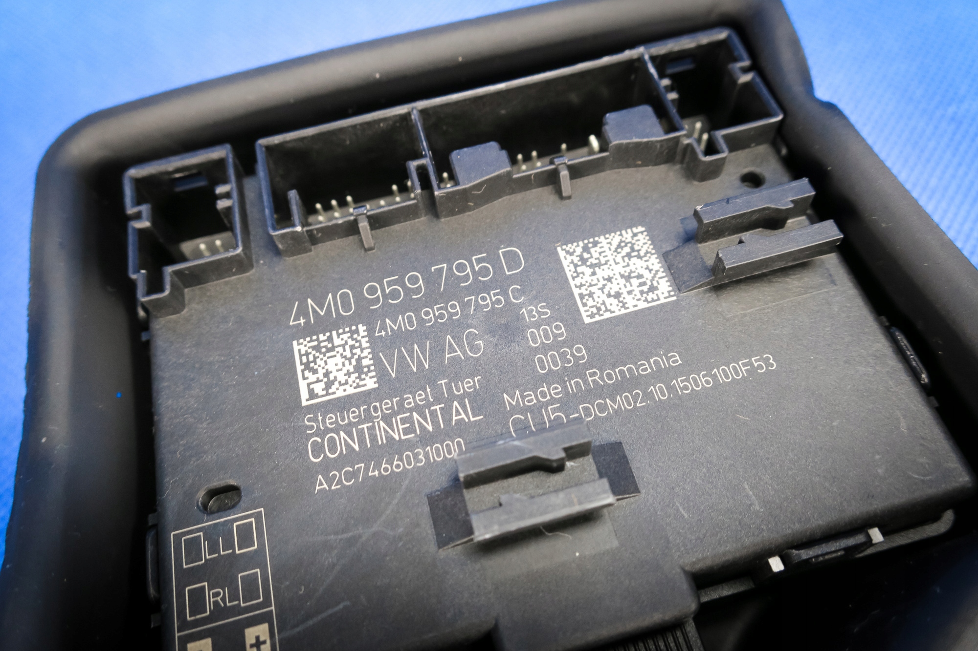 control unit module door Audi A4 S4 8W Q7 4M0959795D