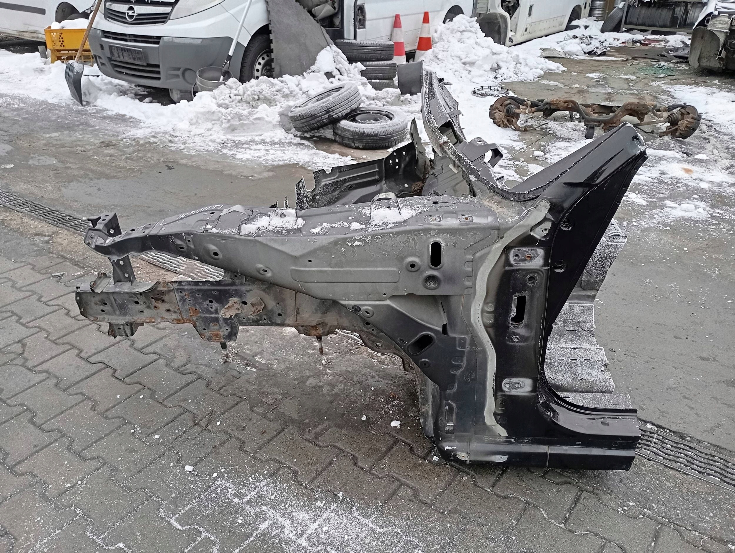 INFINITI QX70 S51 2013- quarter front front left quarter placement