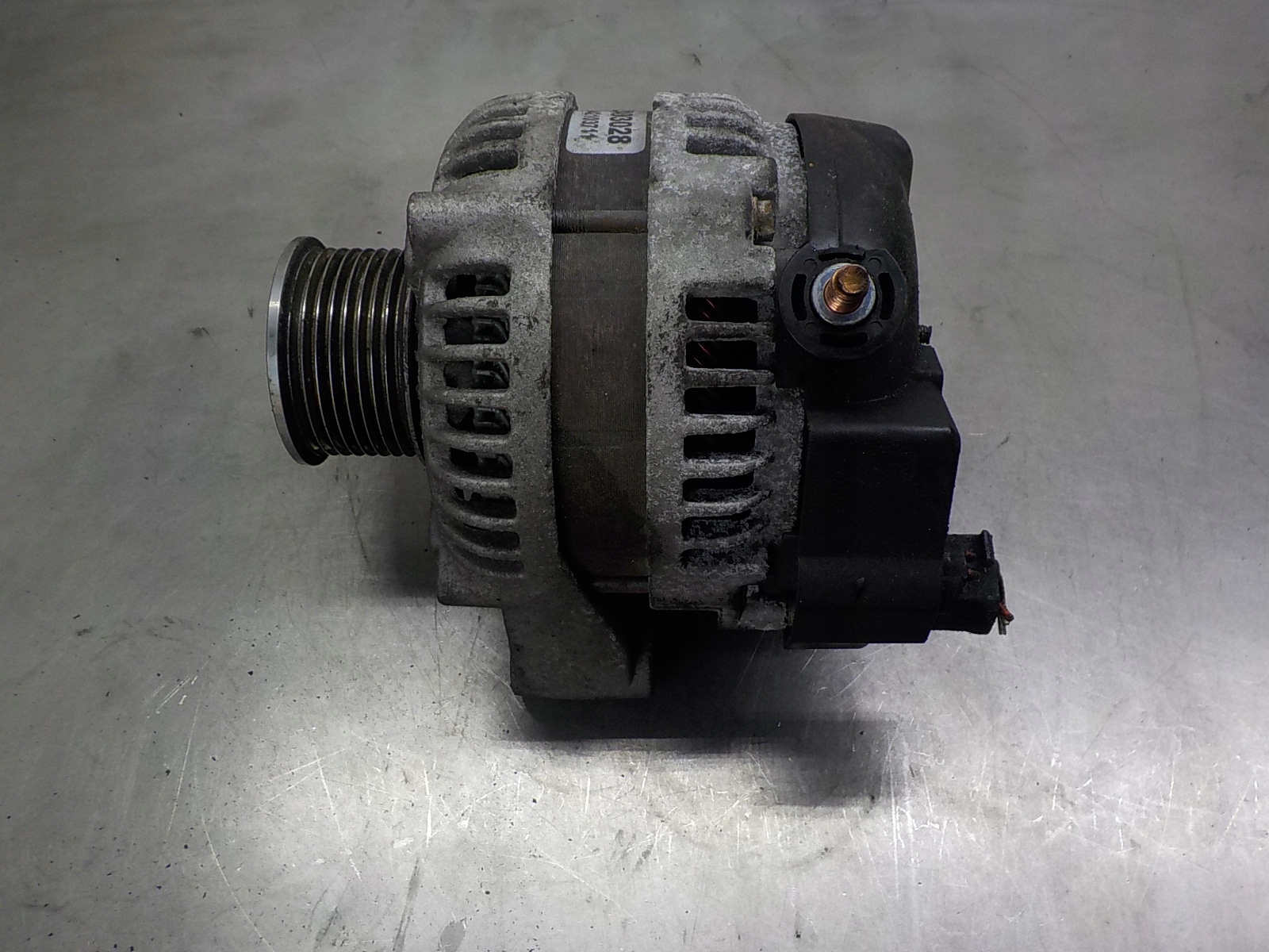 LAND ROVER DISCOVERY III 2.7 TD ALTERNATOR 1042103711