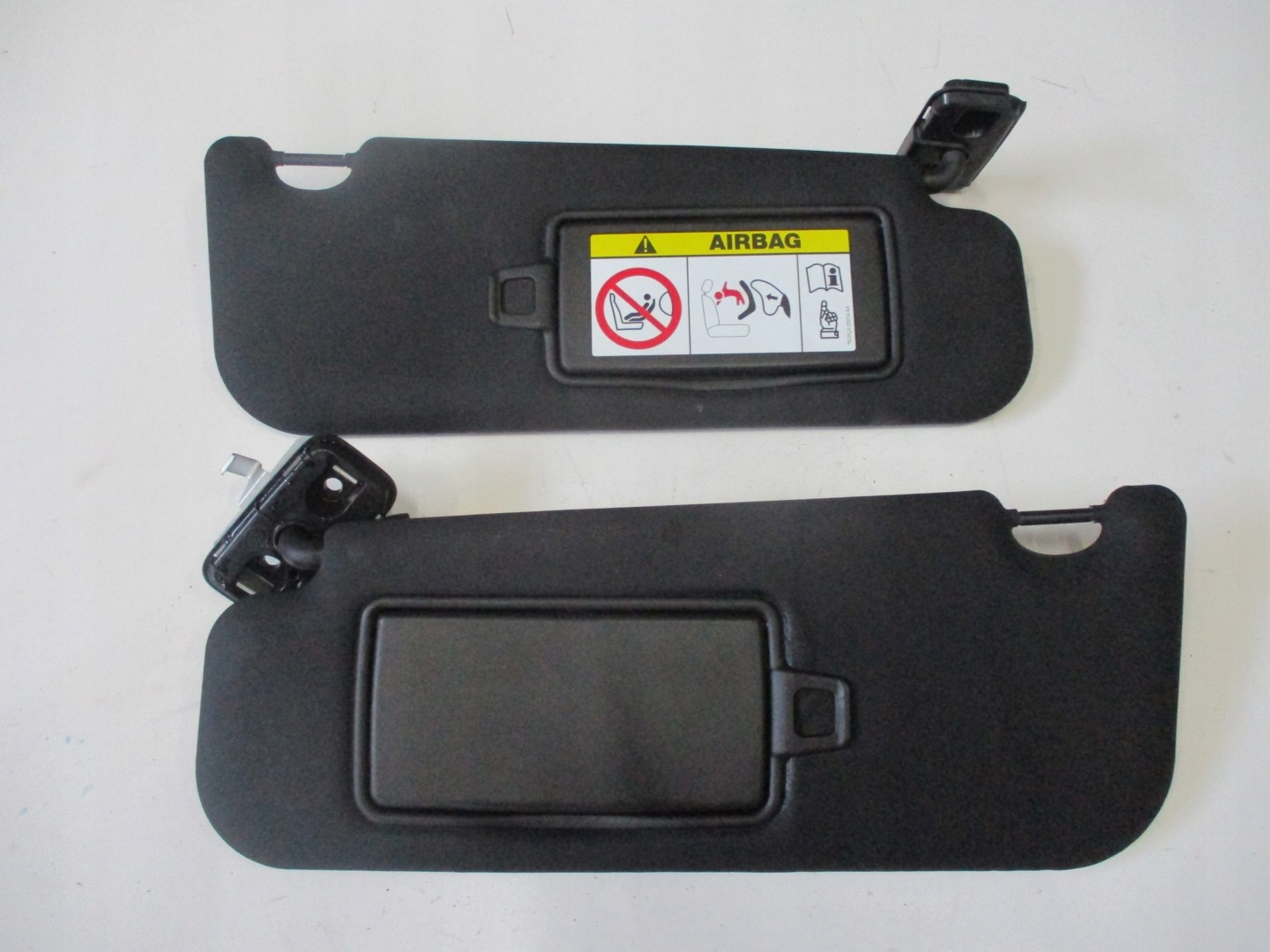 Сонячно дашок JAGUAR Е PACE ПРАВЕ