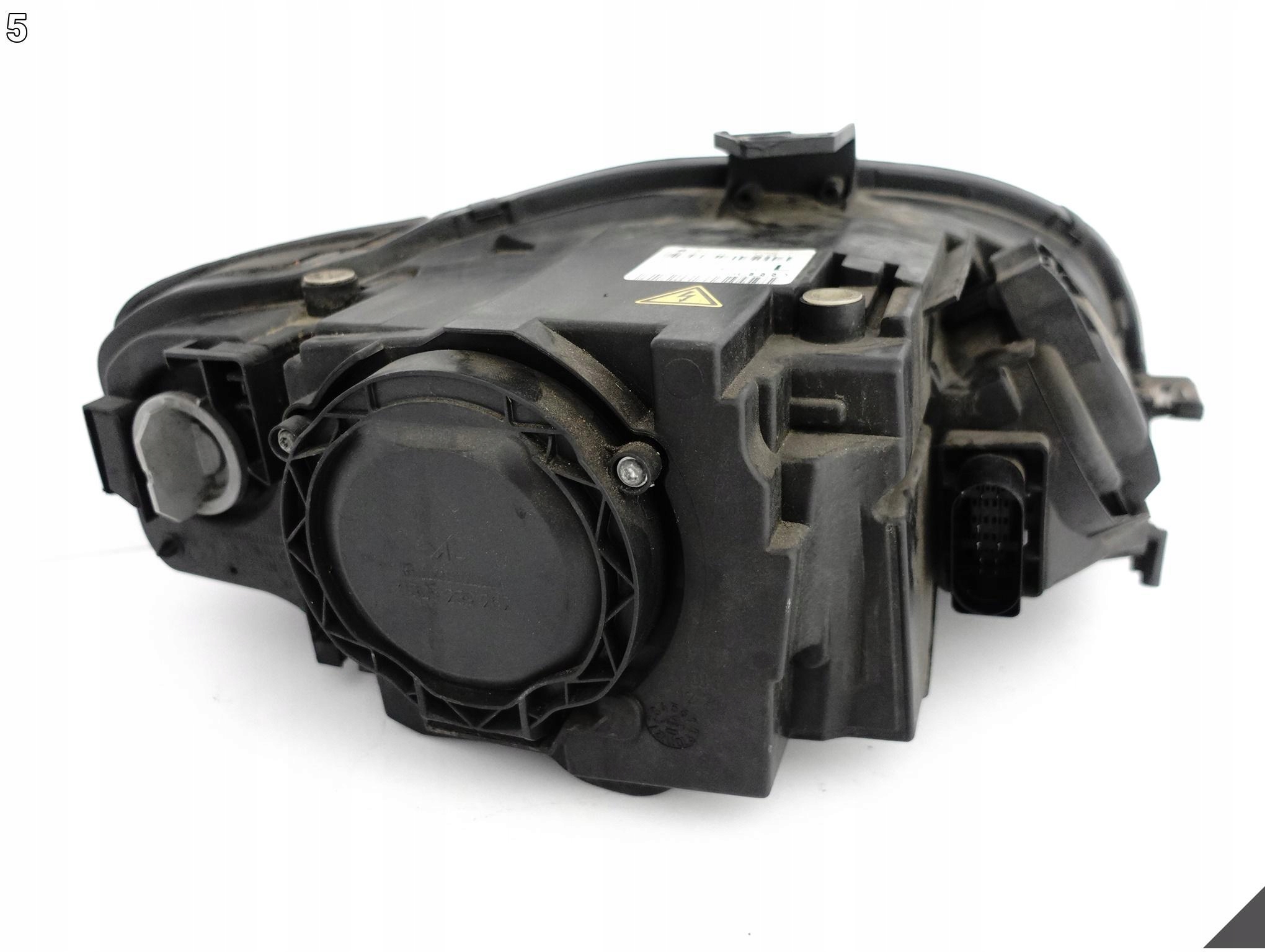 AUDI A4 S4 RS4 8E0 B7 04-08 light XENON left front EUROPA 8E0941003AM