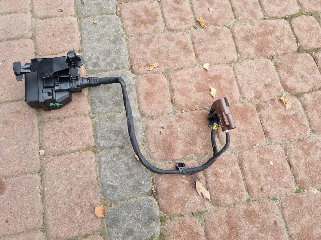 Bezpieczniki skrzynka 1.5D Opel Astra K V 5