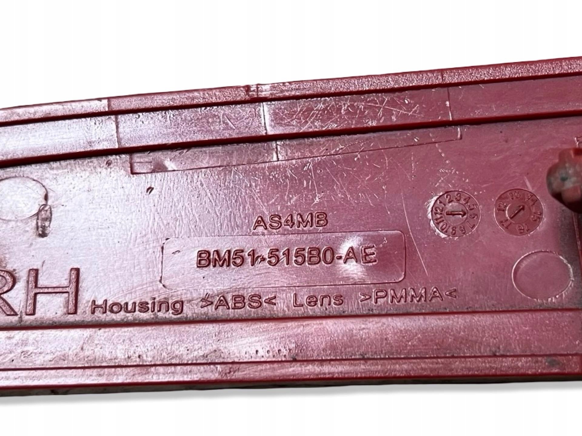 Odblask right side Ford Focus 3 2014 BM51-515B0-AE