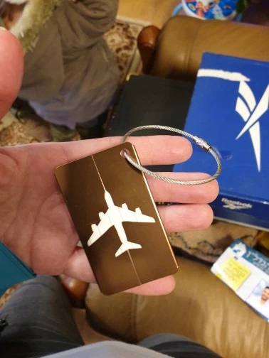 ZAWIESZKA NA BAGAŻ IDENTYFIKATOR WALIZKI ADRESOWNIK BAGAŻOWY Model Identyfikator brązowy