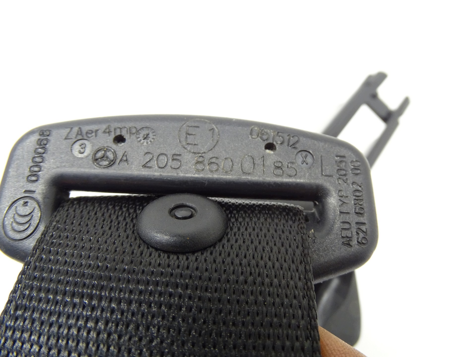 tension belt safety front front left MERCEDES W205 A2058600185