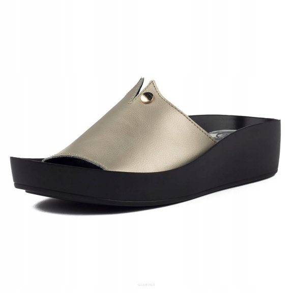 

Złote klapki damskie Filippo DK2059/22 Skóra r38