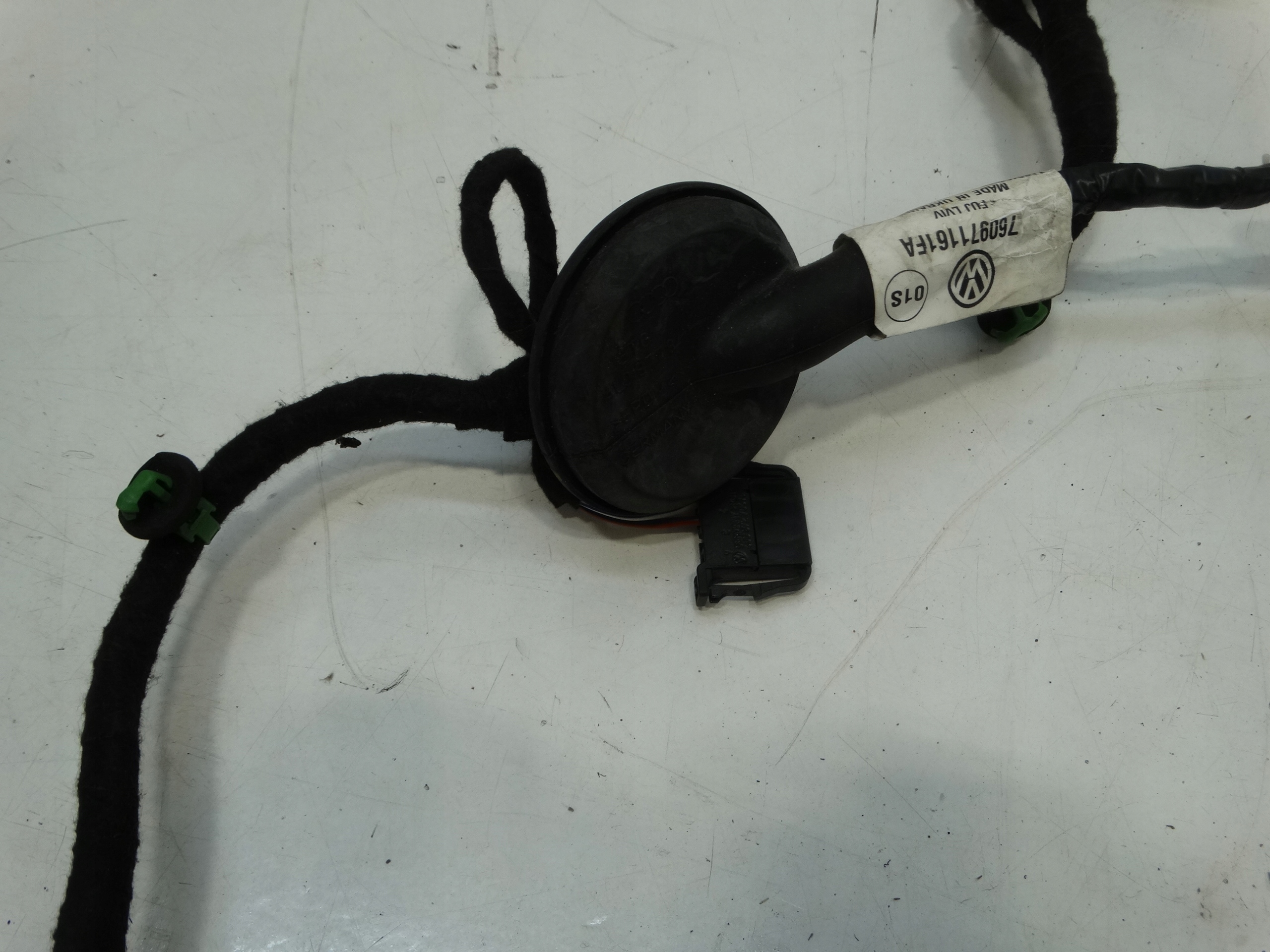 bundle door left front VOLKSWAGEN TOUAREG III 18R.- 760971161FA