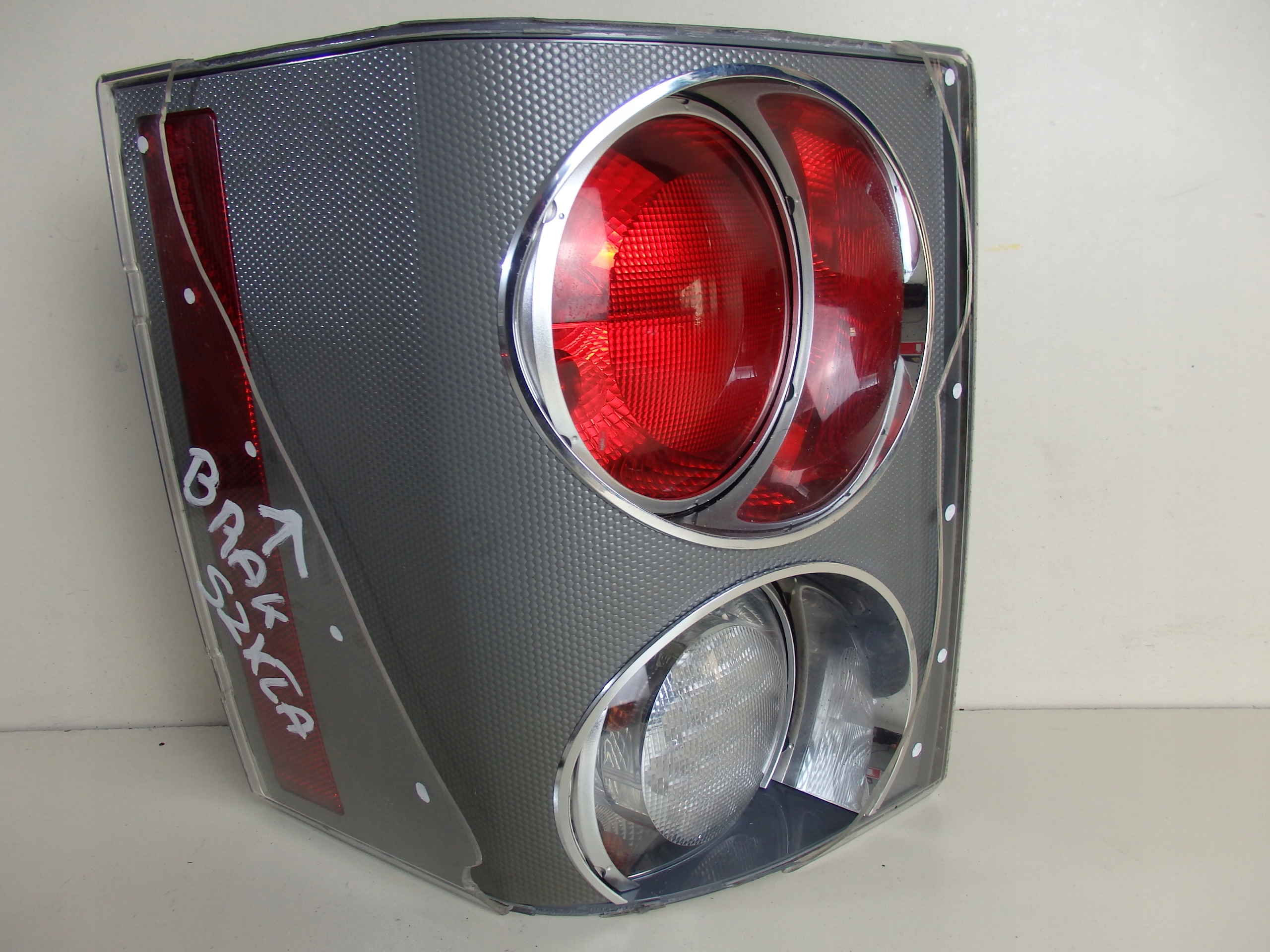 ФАРА ЛІВА ЗАДНЯ ЗАД. RANGE ROVER III L322 04r