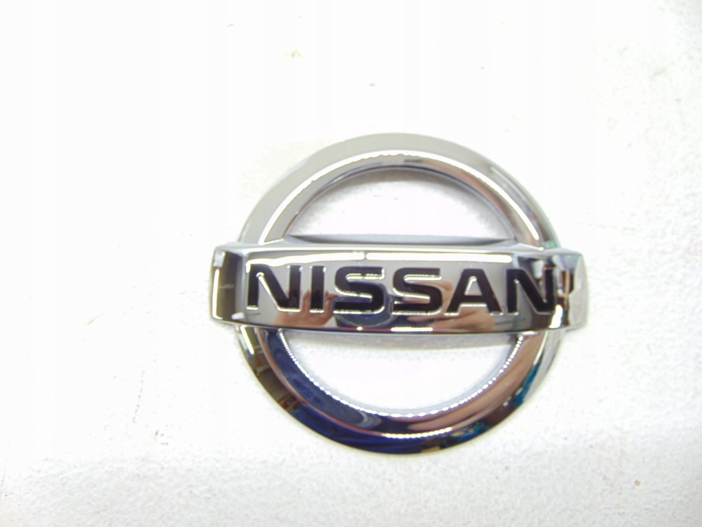 NISSAN X-TRAIL T32 EMBLEMAT LOGO KLAPY BAGAŻNIKA TYLNY TYŁ 848904CL0A Numer katalogowy części 84890-4CL0A
