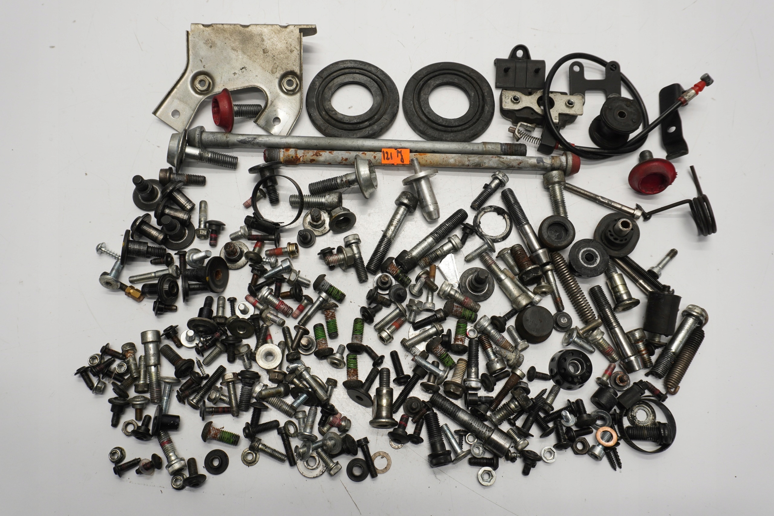 DUCATI MULTISTRADA 1200 S 10-15 БОЛТЫ ВИНТЫ