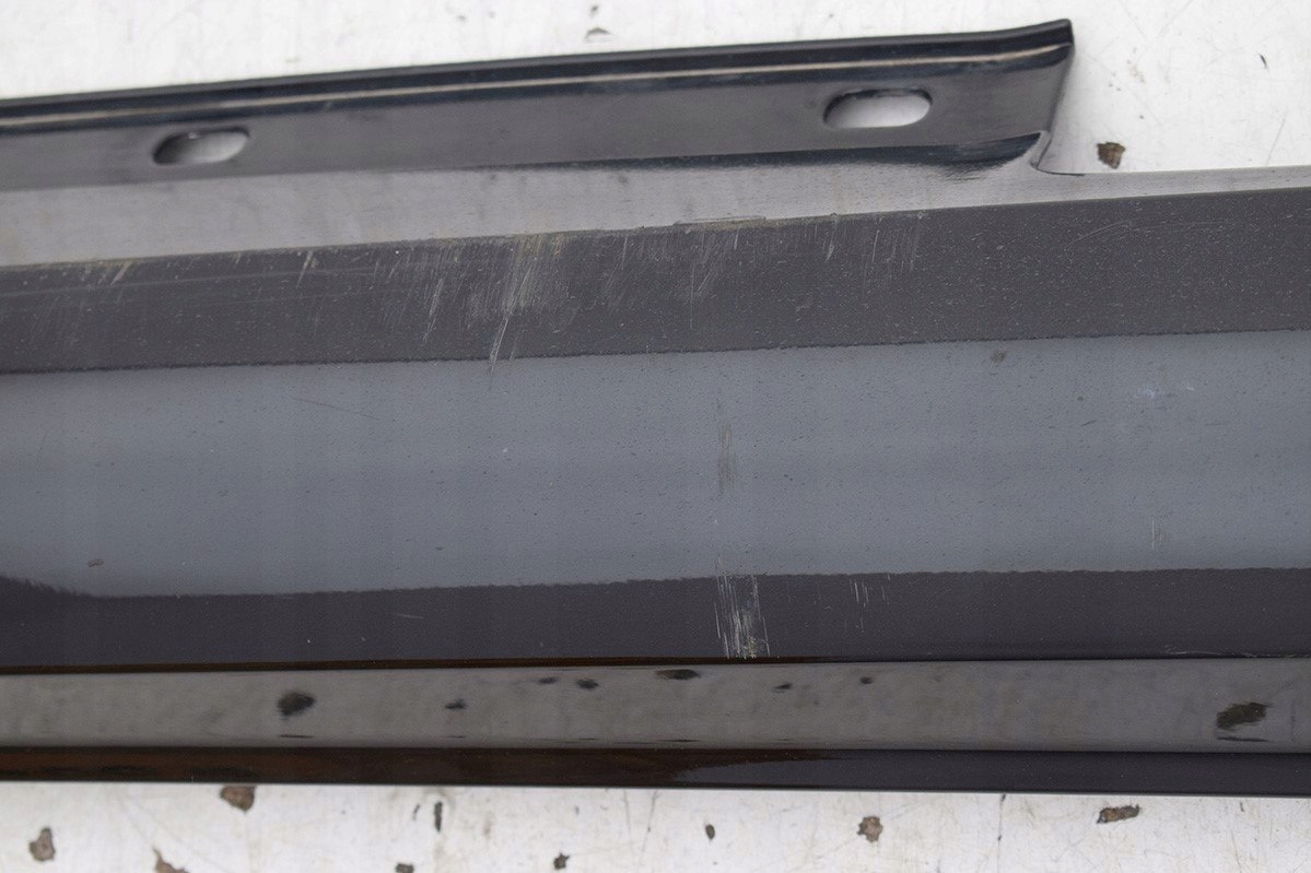 moulding threshold left MERCEDES C-KLASA W204 197 A2046981354