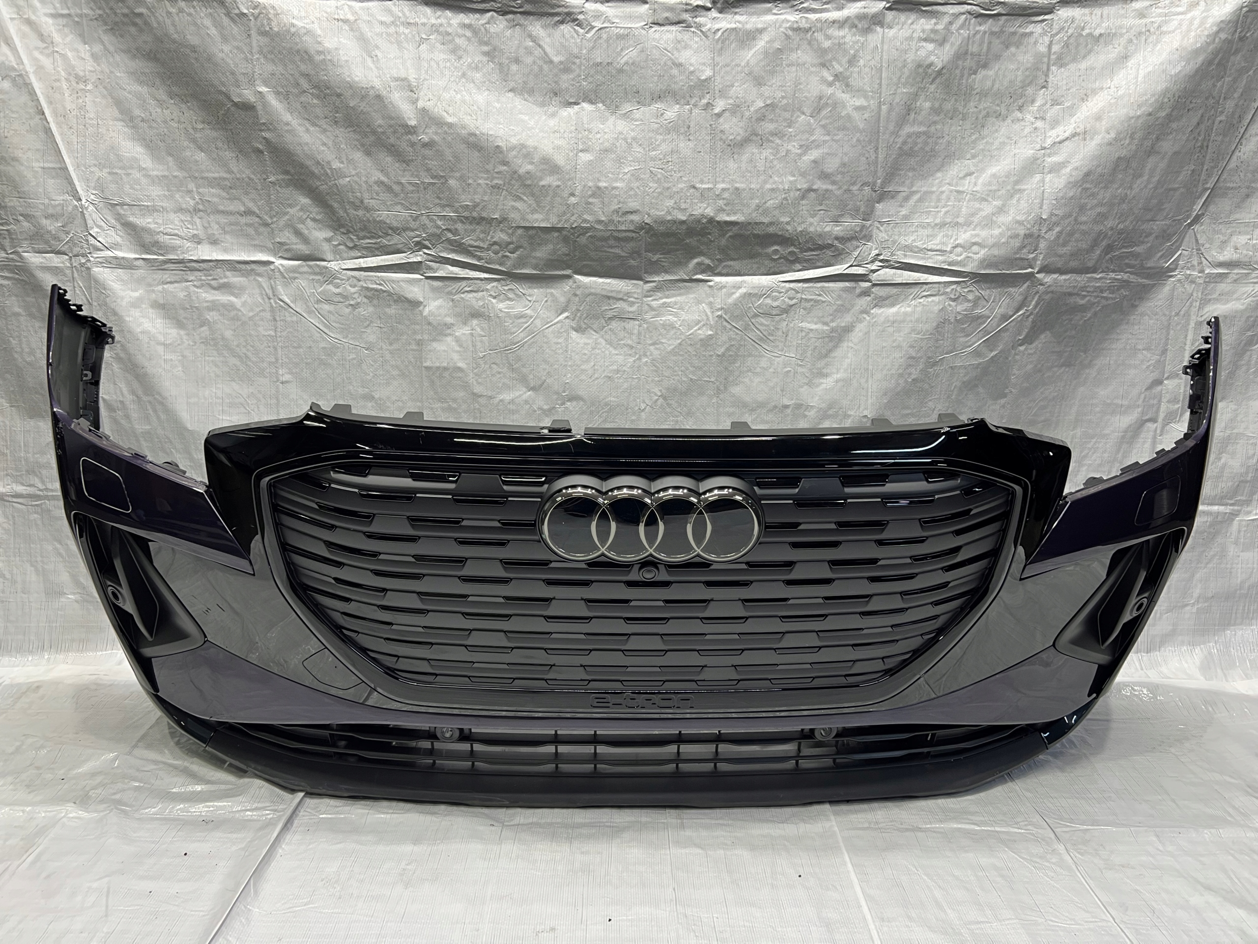 AUDI Q4 Е-ТРОН БАМПЕР ПЕРЕДНИЙ