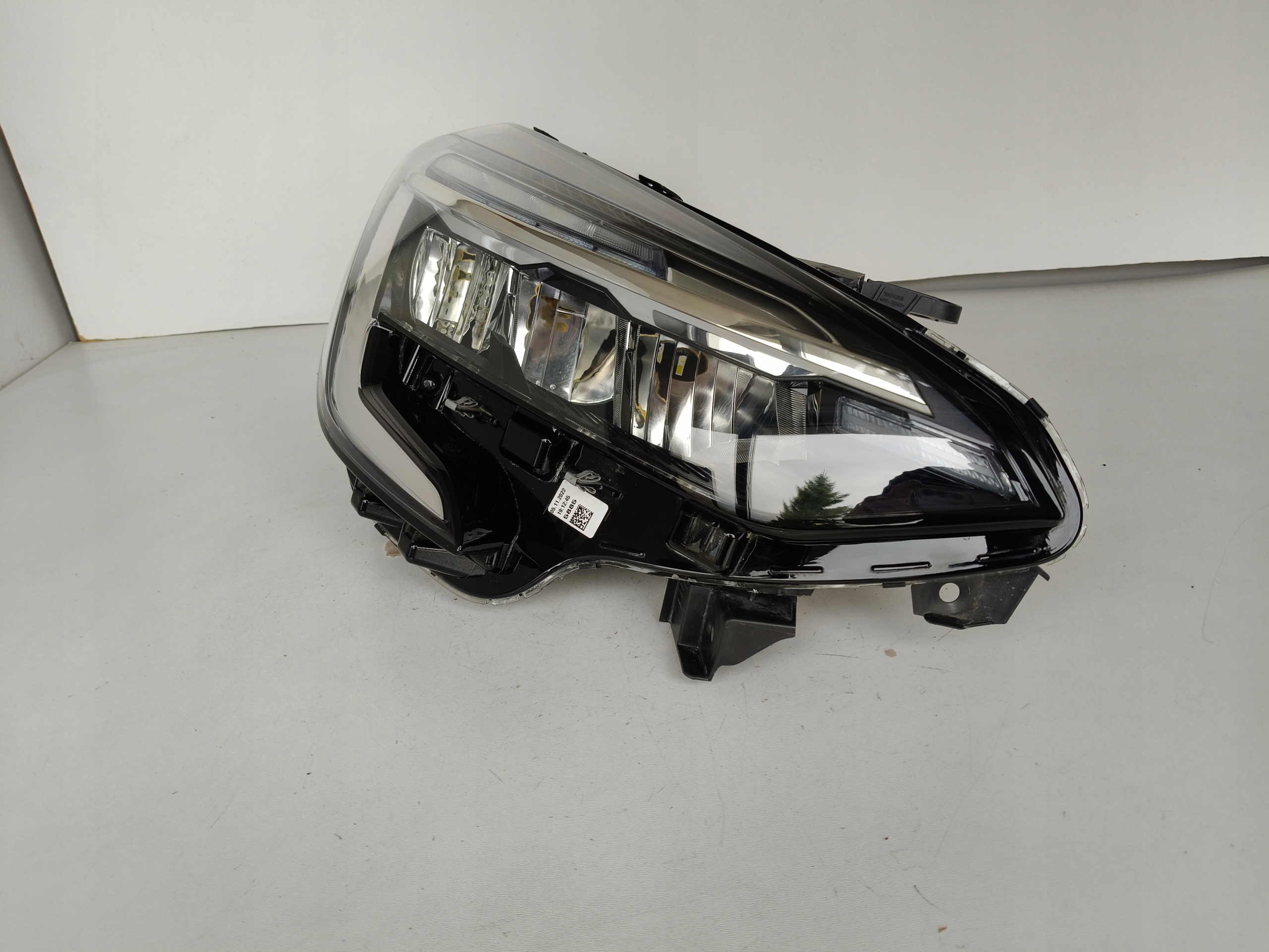light right REFLEKTOR RENAULT CLIO V 19- FULL LED