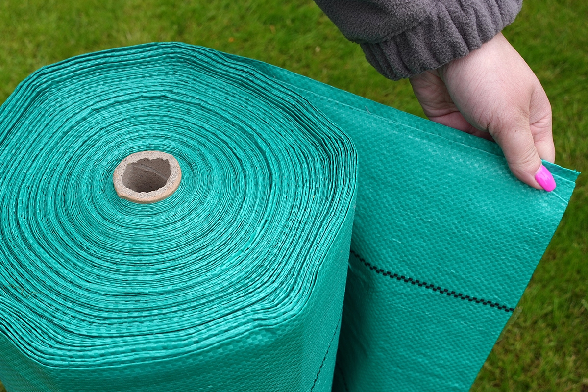 GRUBA AGROTKANINA WŁÓKNINA chwasty 3,2x10m 105g/M2 NA CHWASTY KORĘ KAMIEŃ Producent Agritella