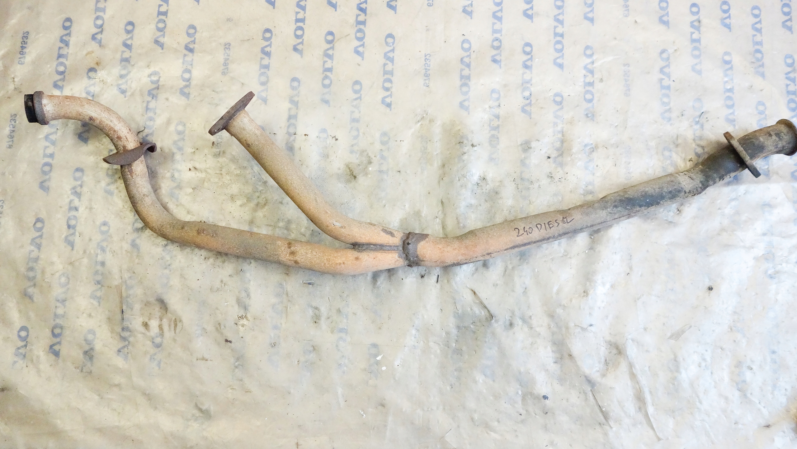 VOLVO 240 244 245 вихлопні труби дизель D24