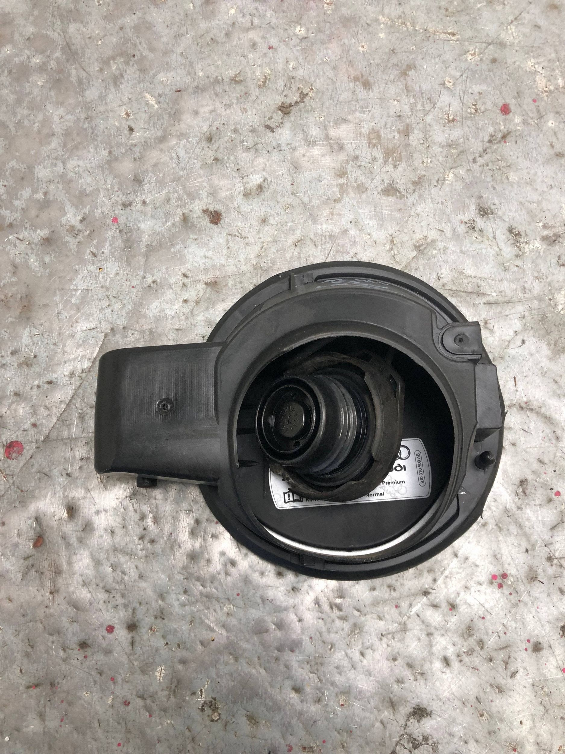 tankklappe des kraftstoffsbehälters LX7W AUDI A3 8P 5d LIFT 8P4809999