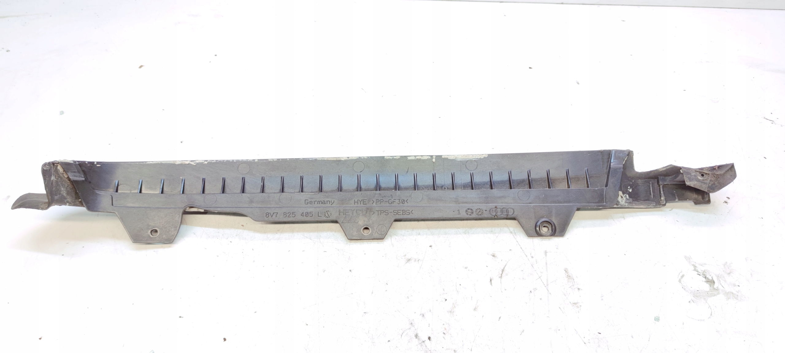 moulding MOCUJACA left AUDI A3 8V CABRIO 8V7825405