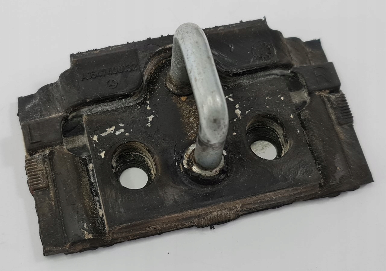 RYGIEL ZAMEK KLAPY TYŁ MERCEDES W164 A1647400132