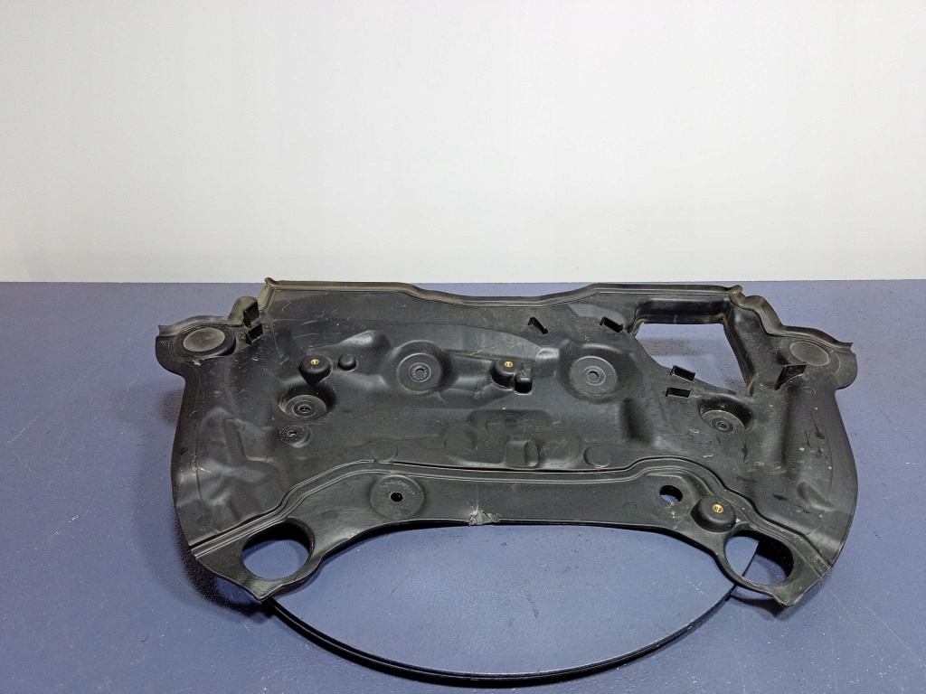 BMW X5 G05 OSŁONA ŚCIANY GRODZIOWEJ ŚRODKOWA 7424945 Numer katalogowy części 7424945