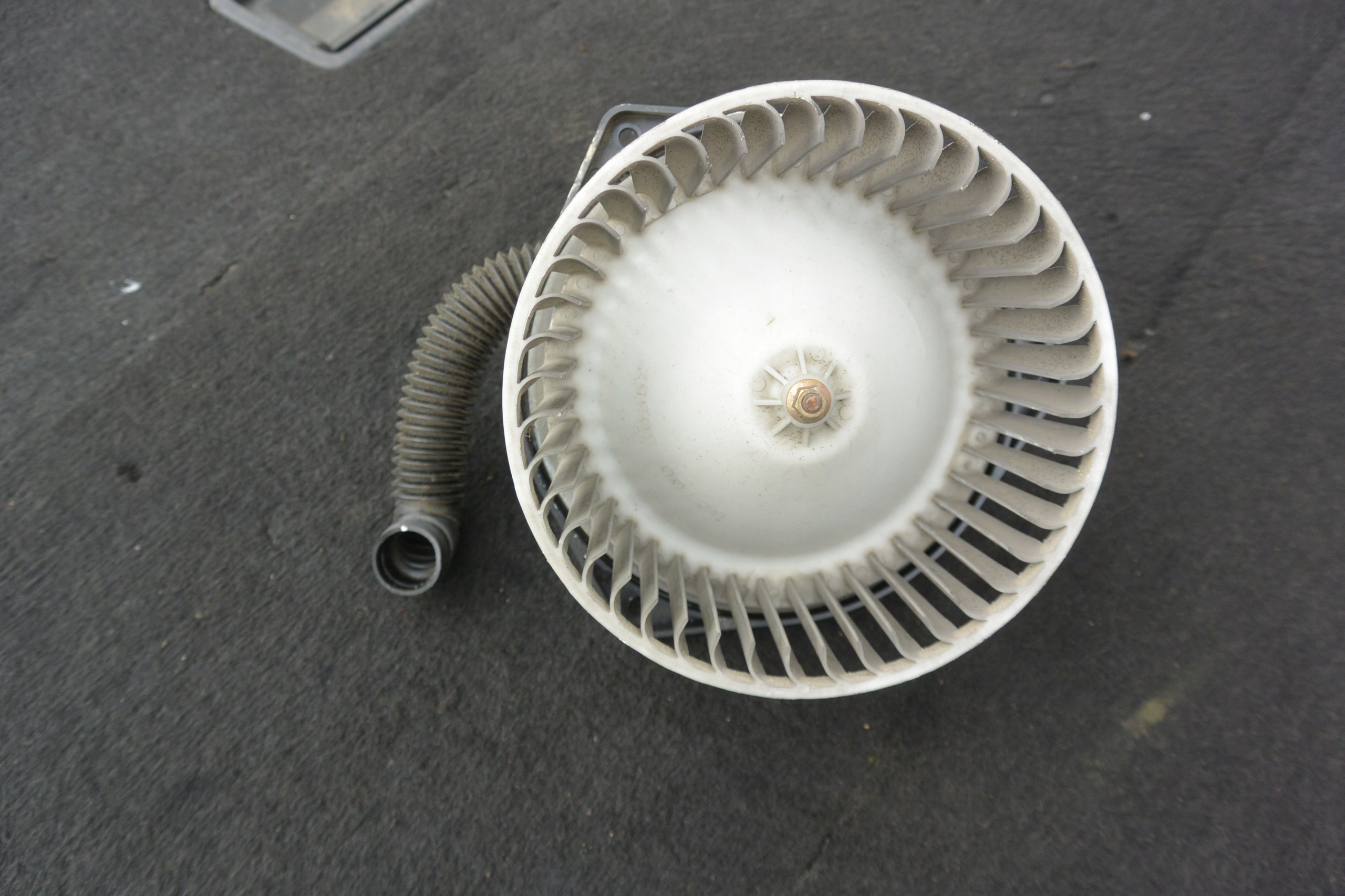 ventilátor topení NISSAN MAXIMA QX A33 EU