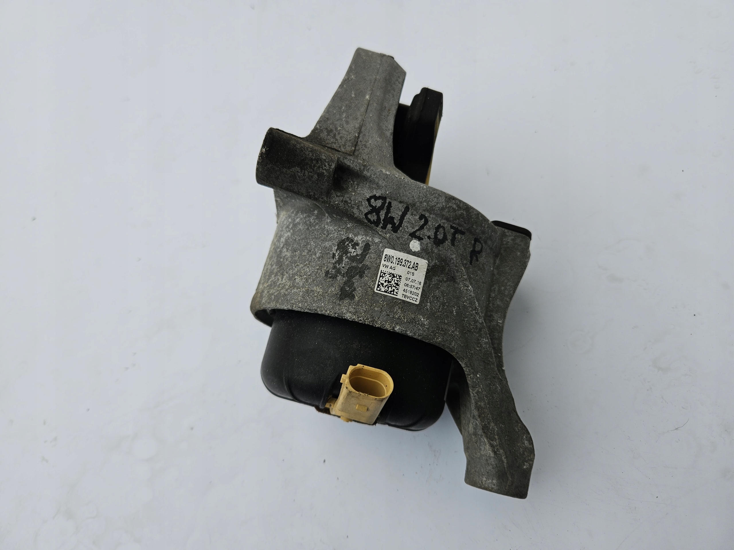 engine mount left AUDI A4 B9 A5 8W 2.0T 2.0TFSI 8W0199371BD