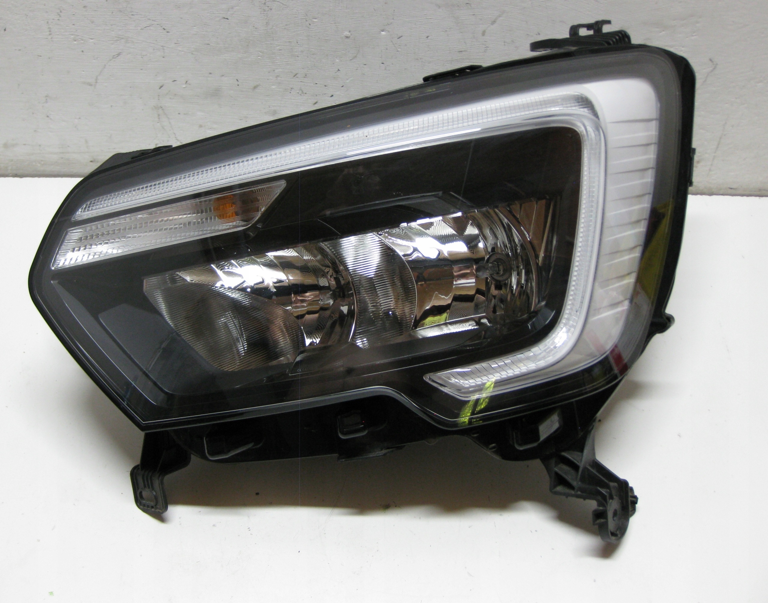 RENAULT MASTER III LIFT light left front 260607867R EUROPA