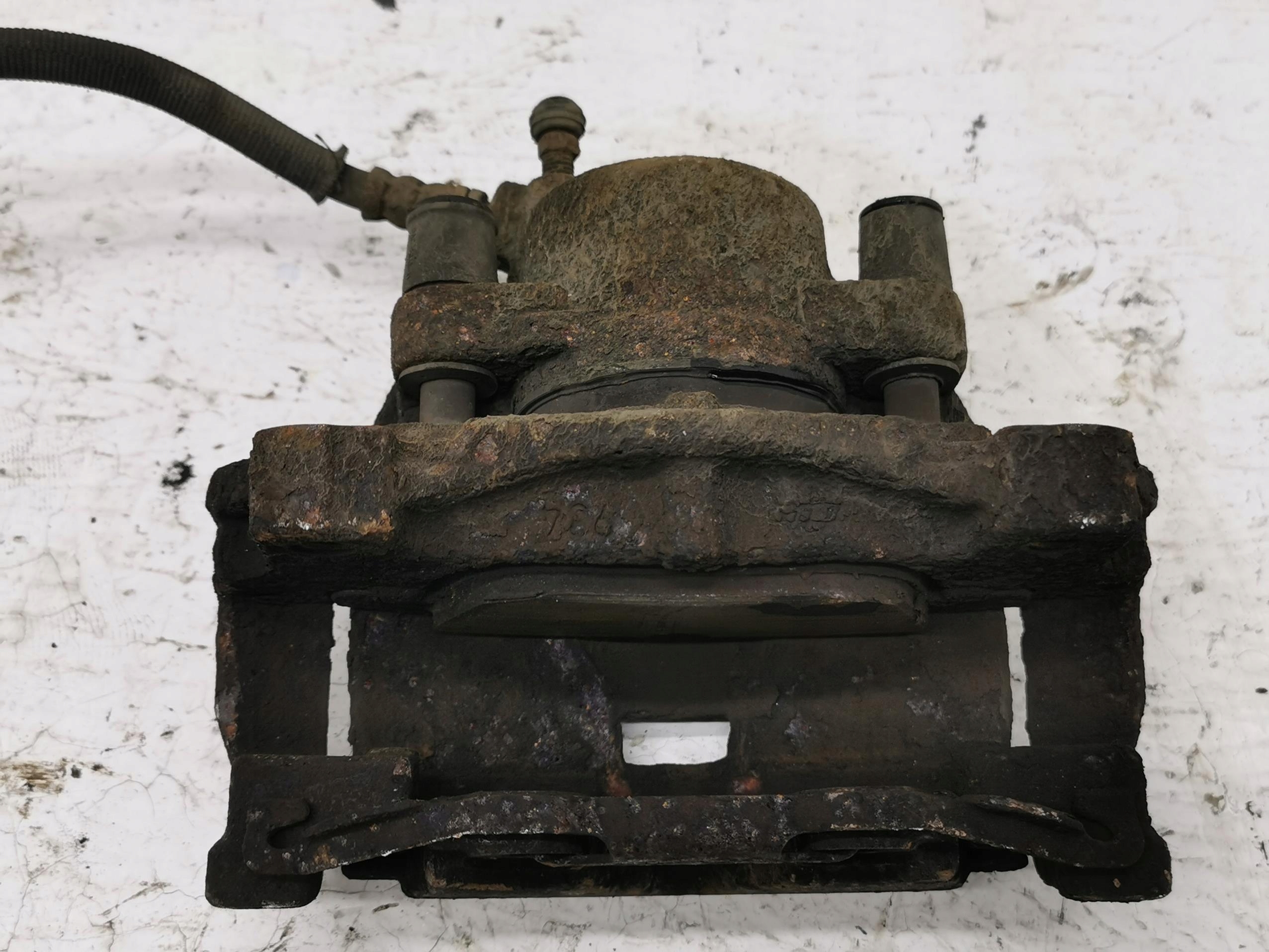 caliper left front LAND ROVER FREELANDER II L359