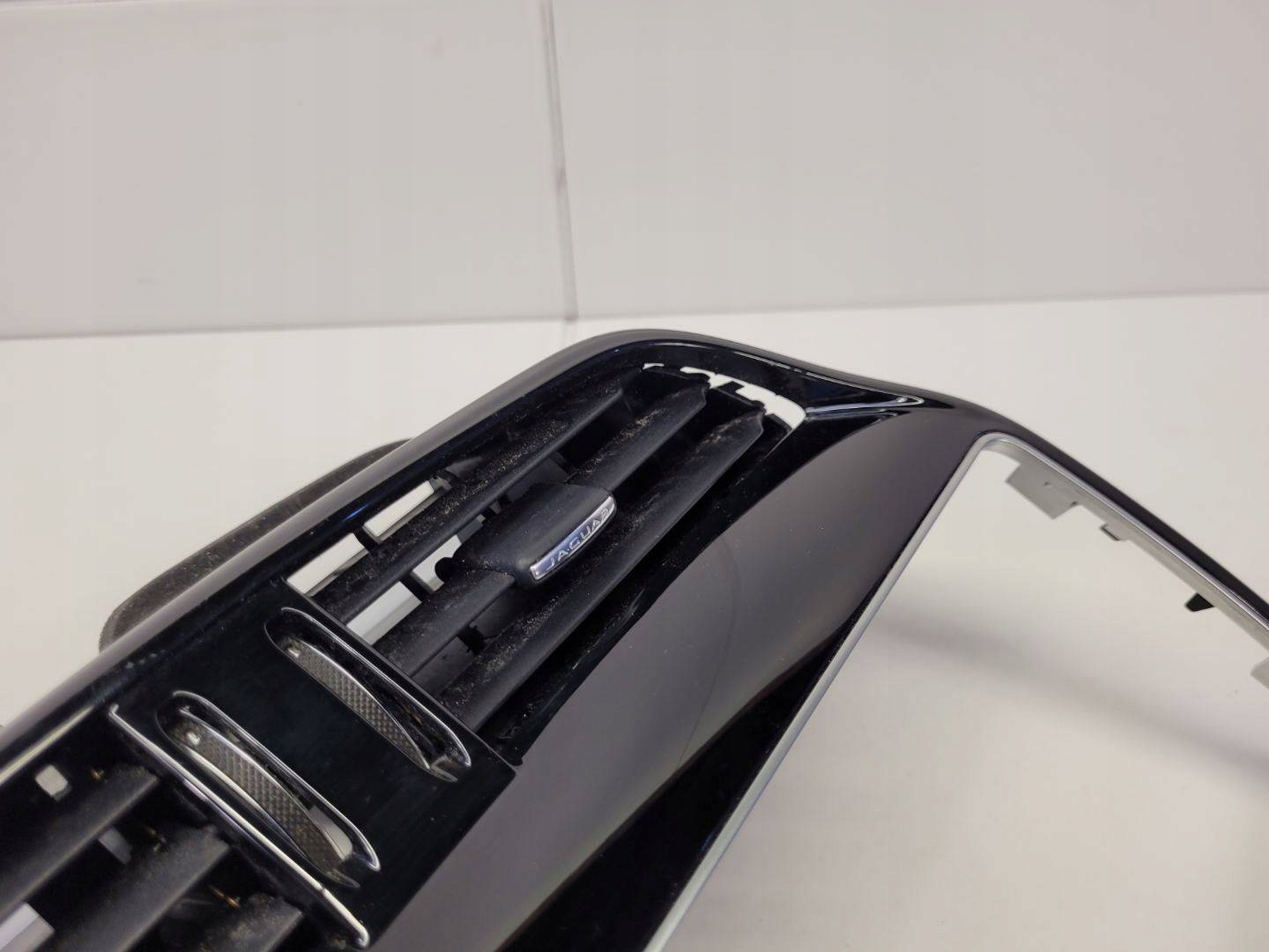 grid air conditioning devices Jaguar F-Pace (2015 - 2020) HK83-014L21-CE