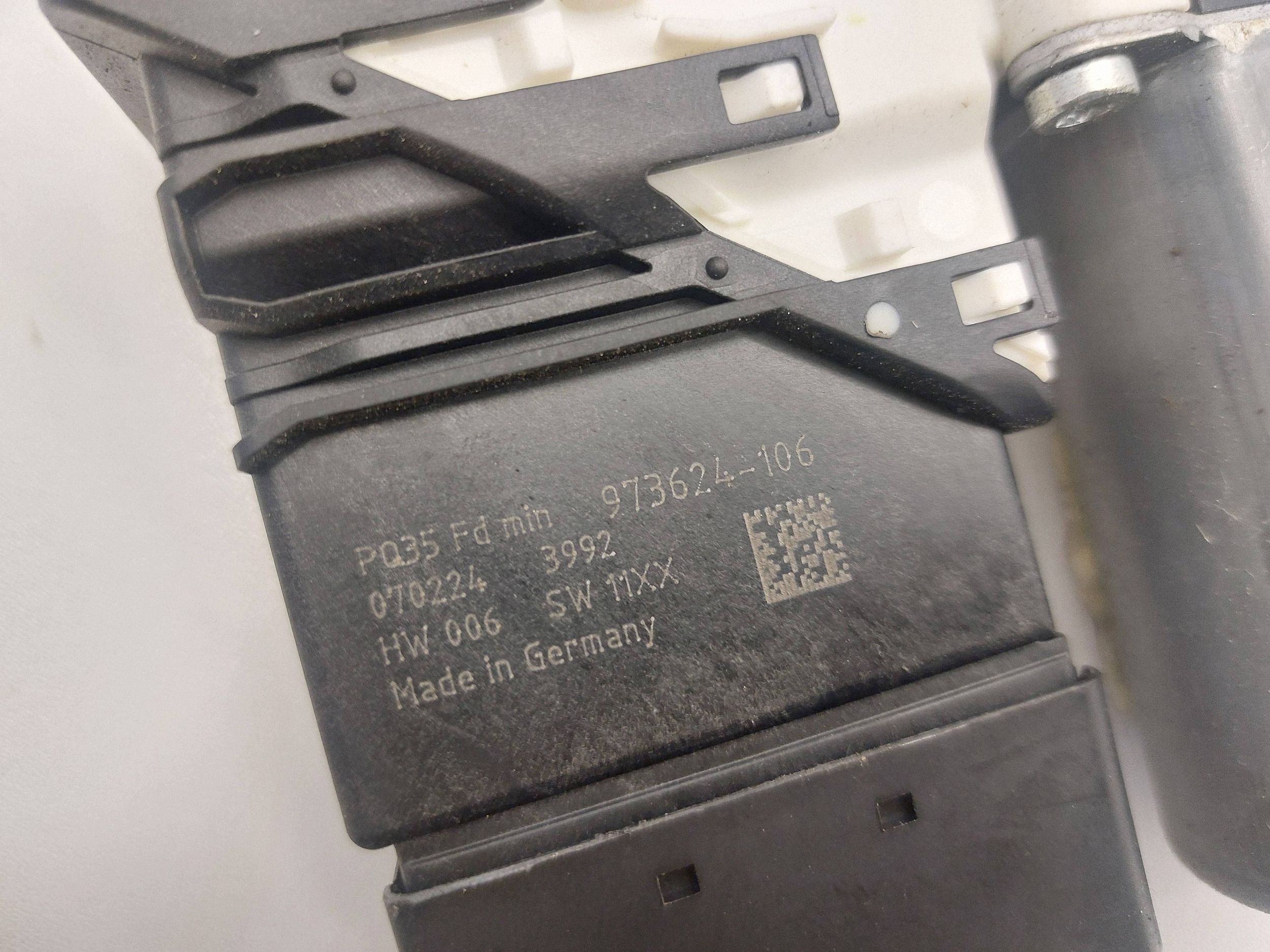 W PASSAT B6 TOURAN GOLF VI mini motor control unit windows left rear part 1K0959703P