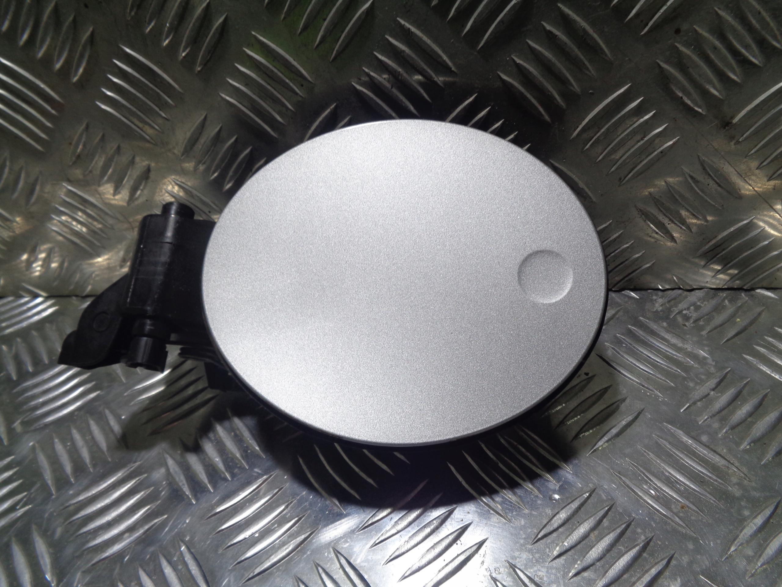 Ford OE Av11r27936ad Av11-R27936-AD лючок вливу палива max