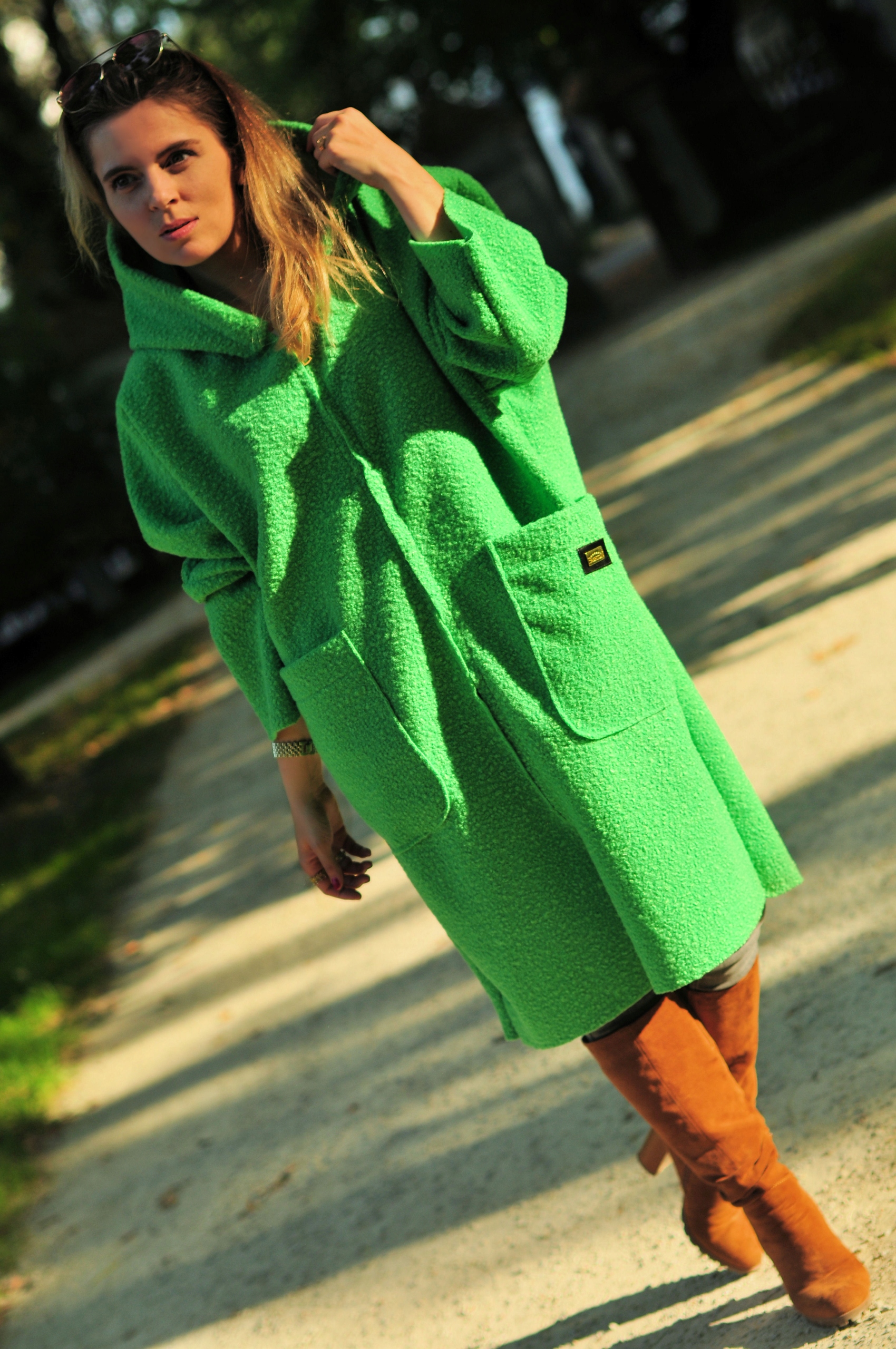 CIEPŁY PŁASZCZ BARANEK z kapturem NA SUWAK red Cechy dodatkowe brak