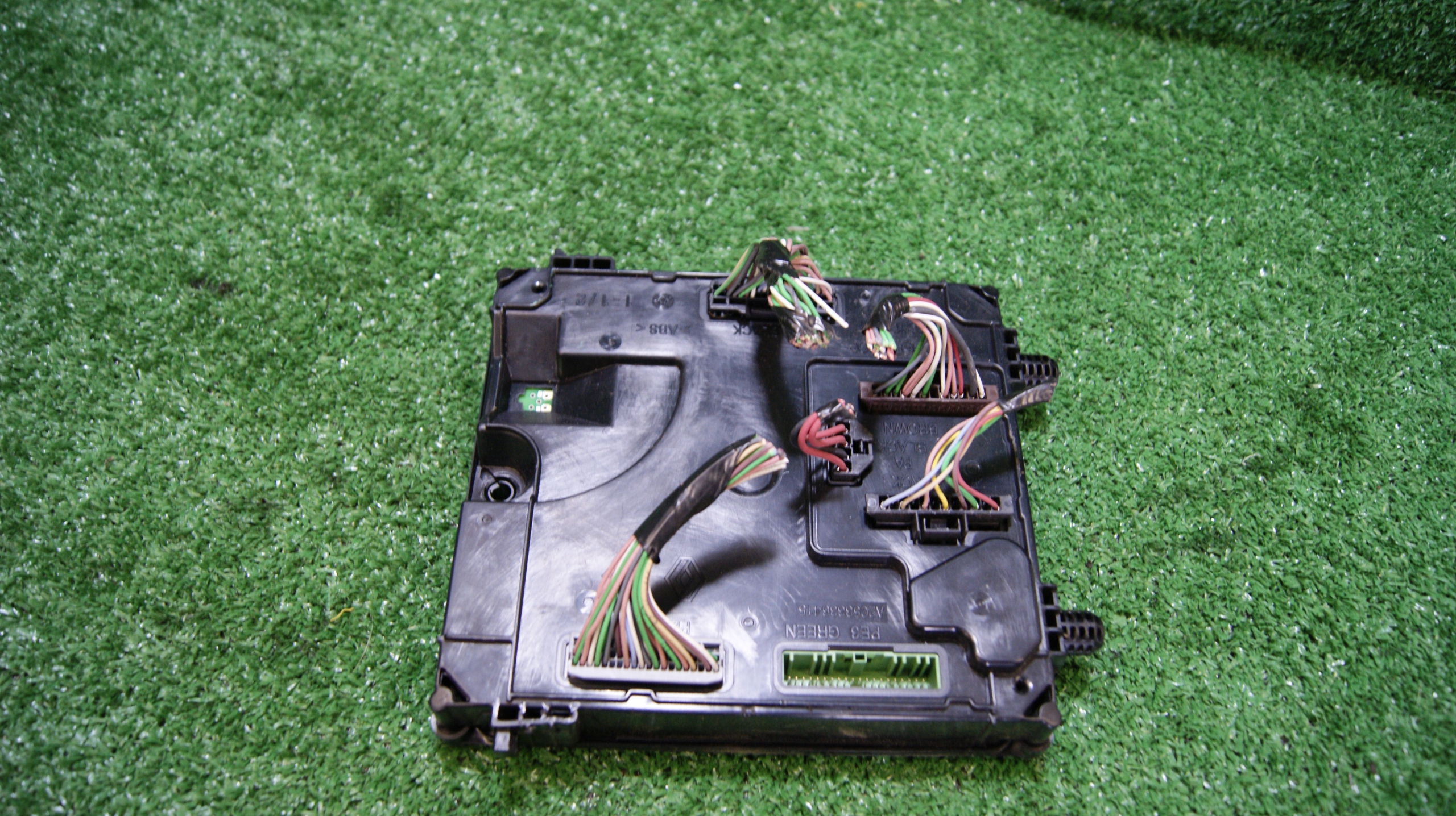 module control unit BCM RENAULT LAGUNA 3 5WY8643C 284B13008R